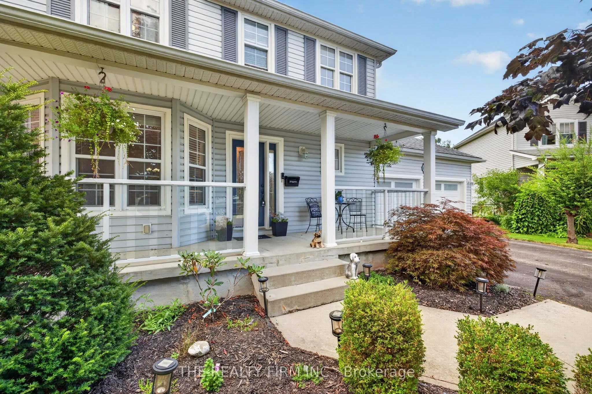 6 Oakdale Place