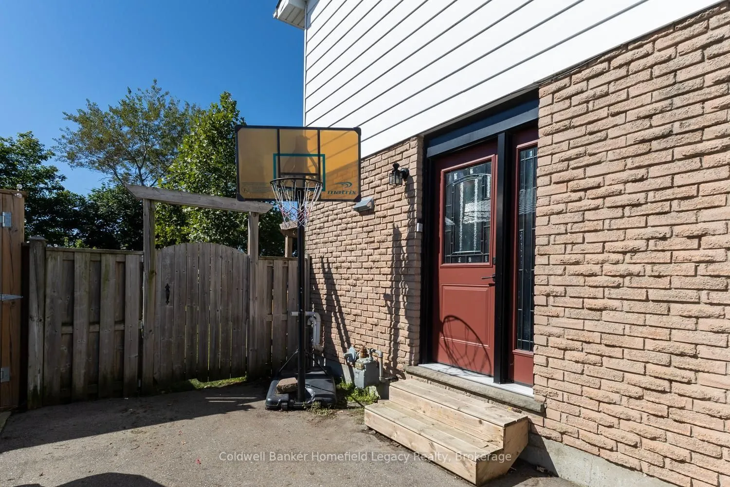 185 Maple Avenue