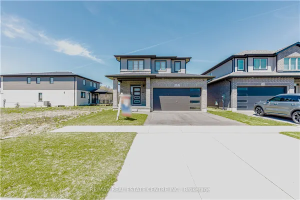 8 Moon Crescent