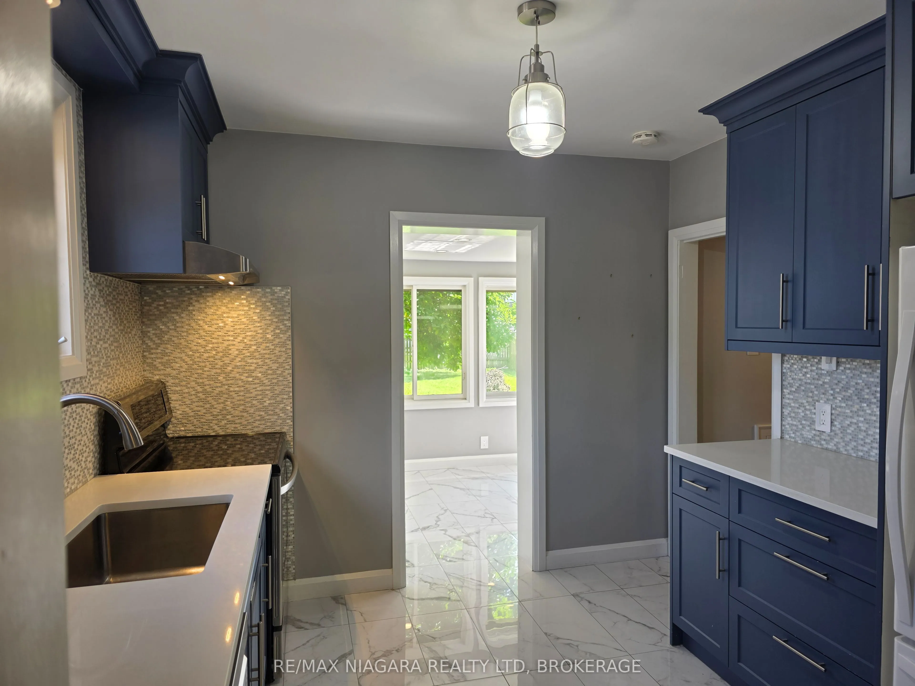 5944 Dorchester Road