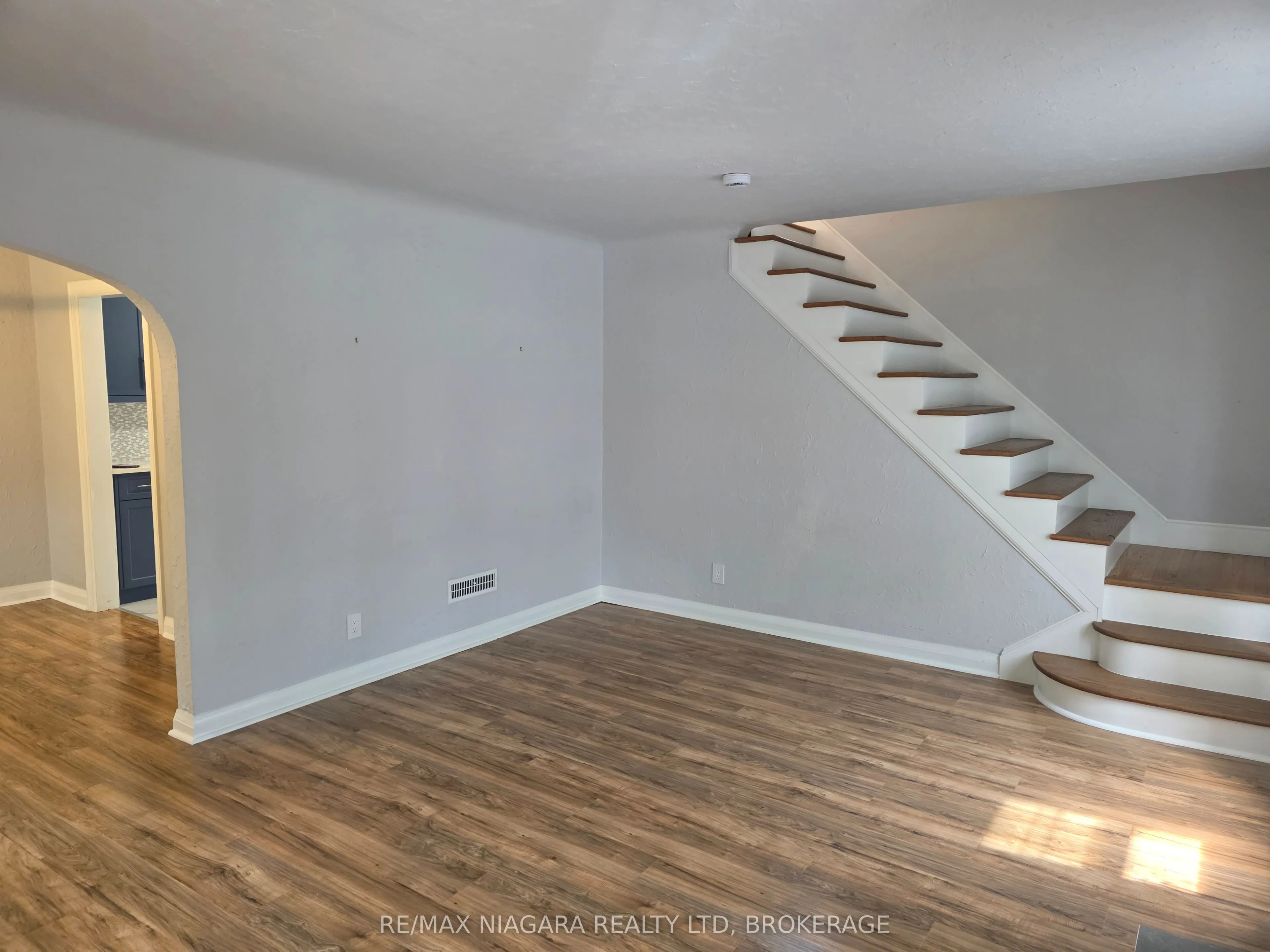5944 Dorchester Road