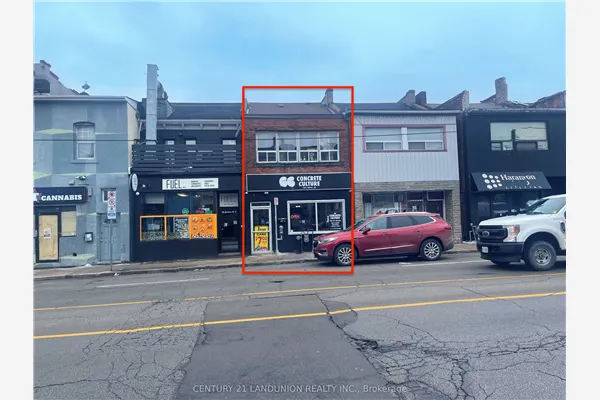 26 Barton Street E