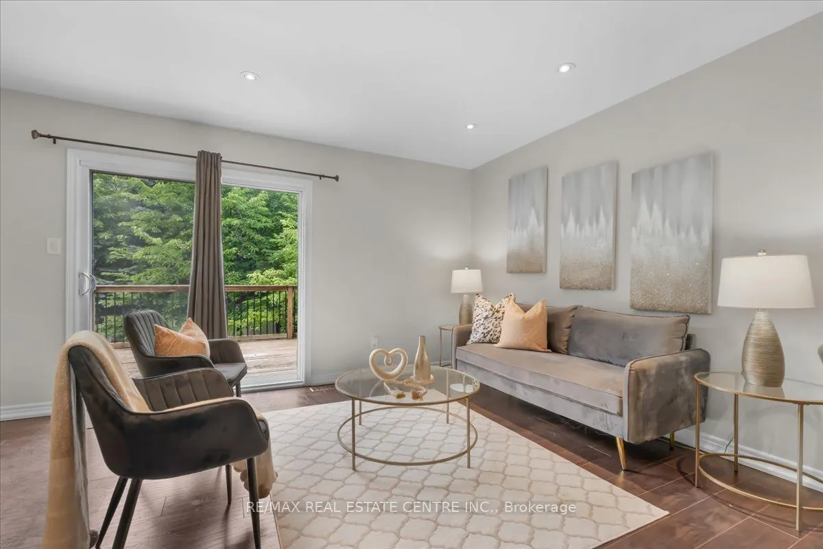 421 Bairstow Crescent