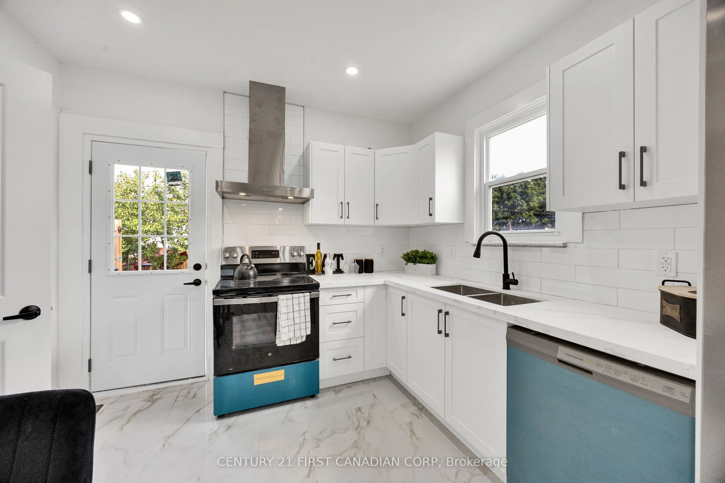 328 Oakland Avenue