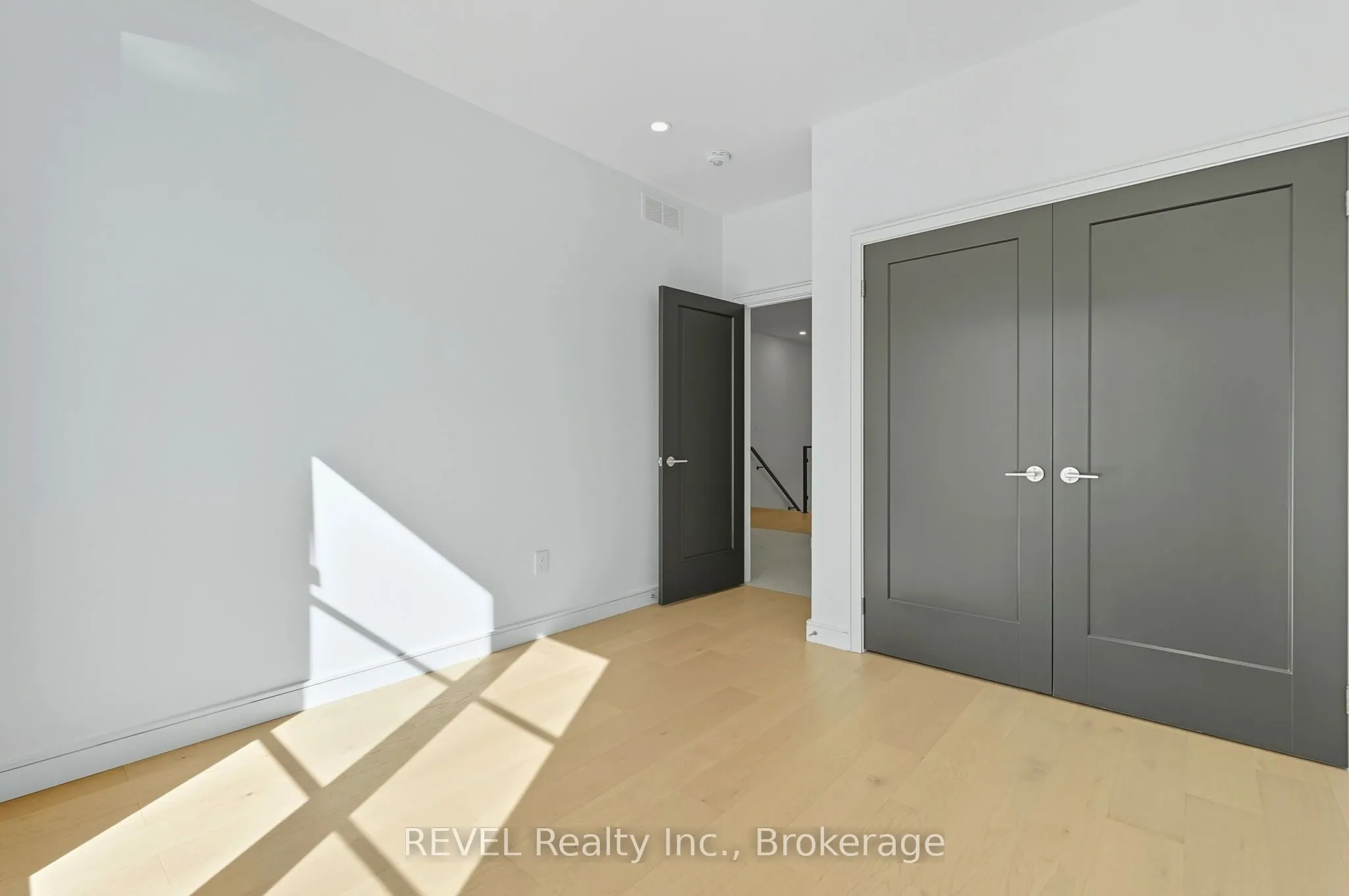 40 IVY Crescent