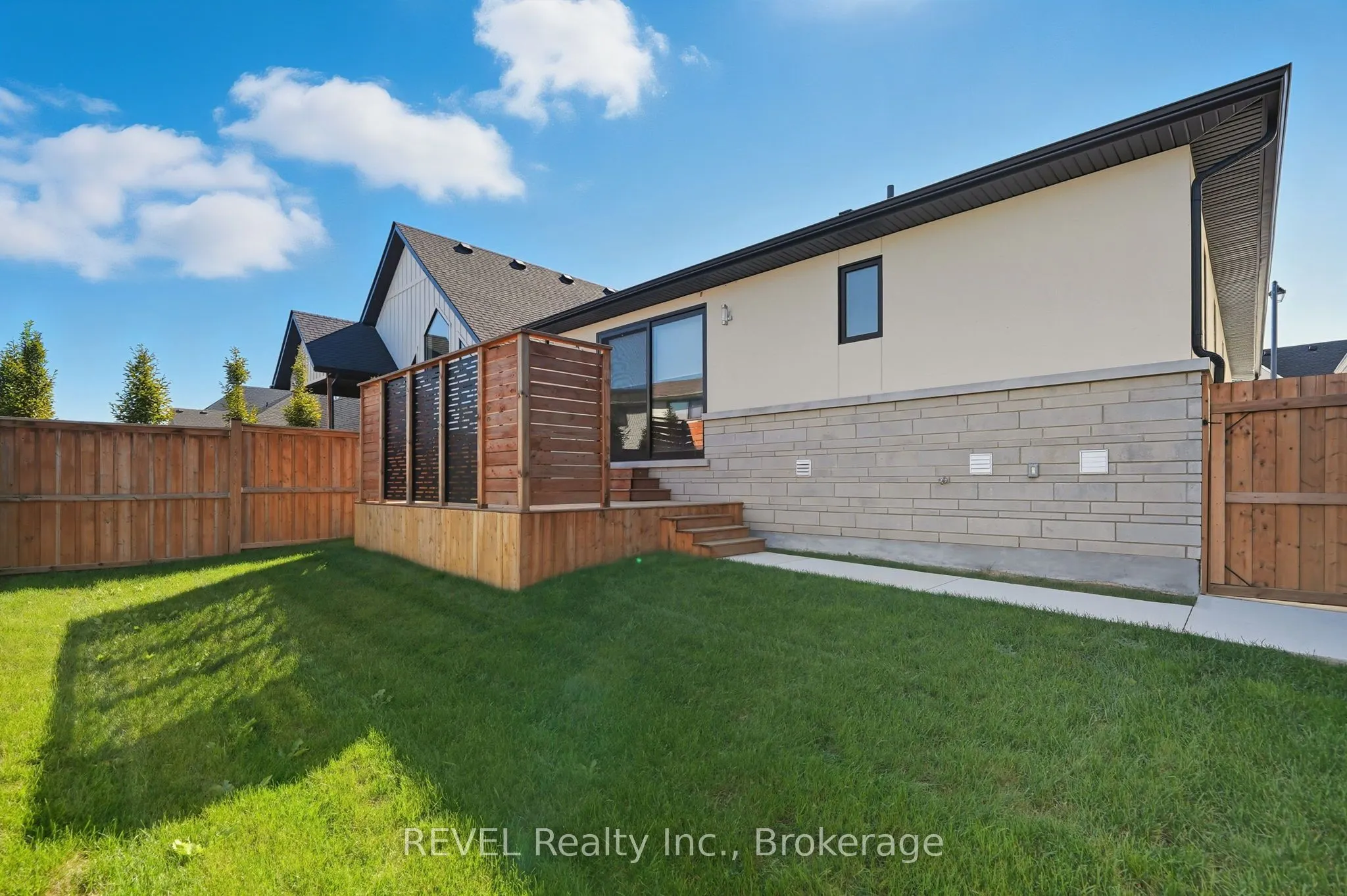 40 IVY Crescent