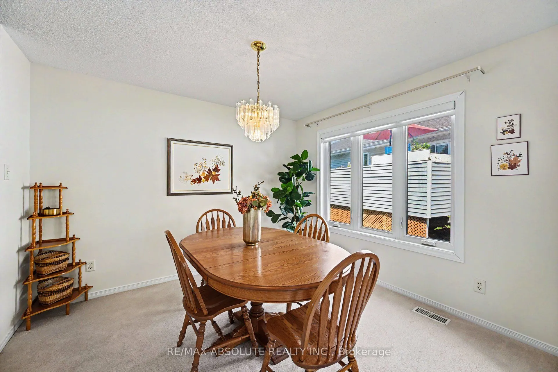 1 River Ridge Crescent