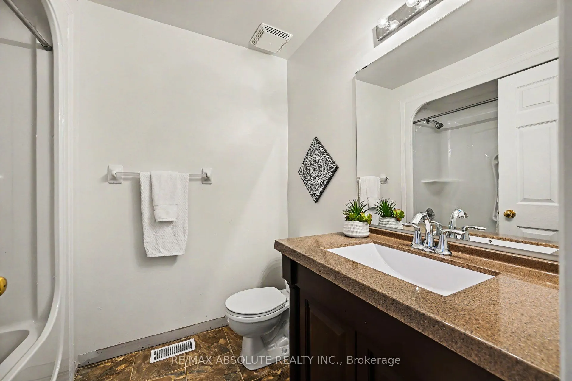 1 River Ridge Crescent