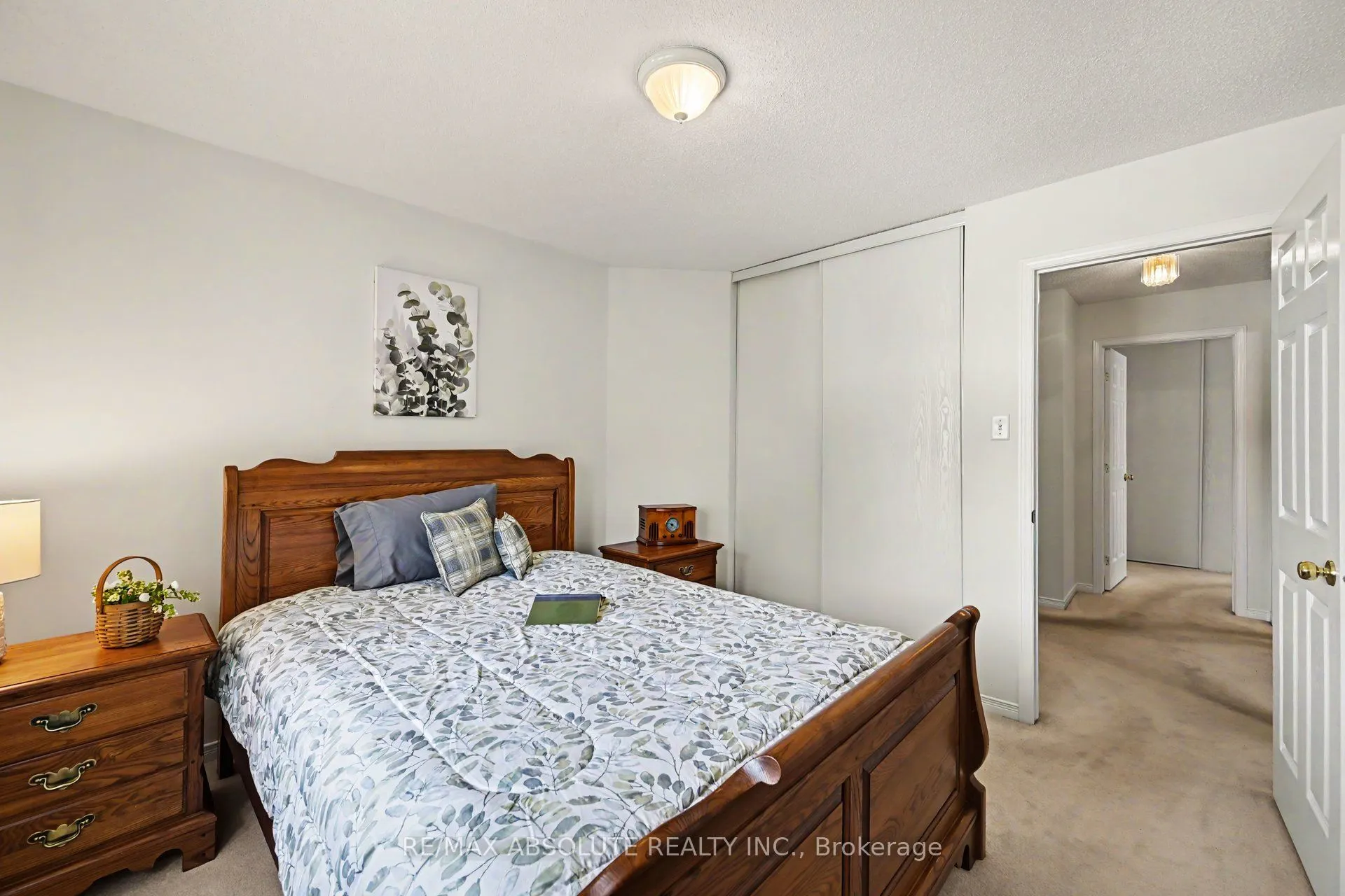 1 River Ridge Crescent
