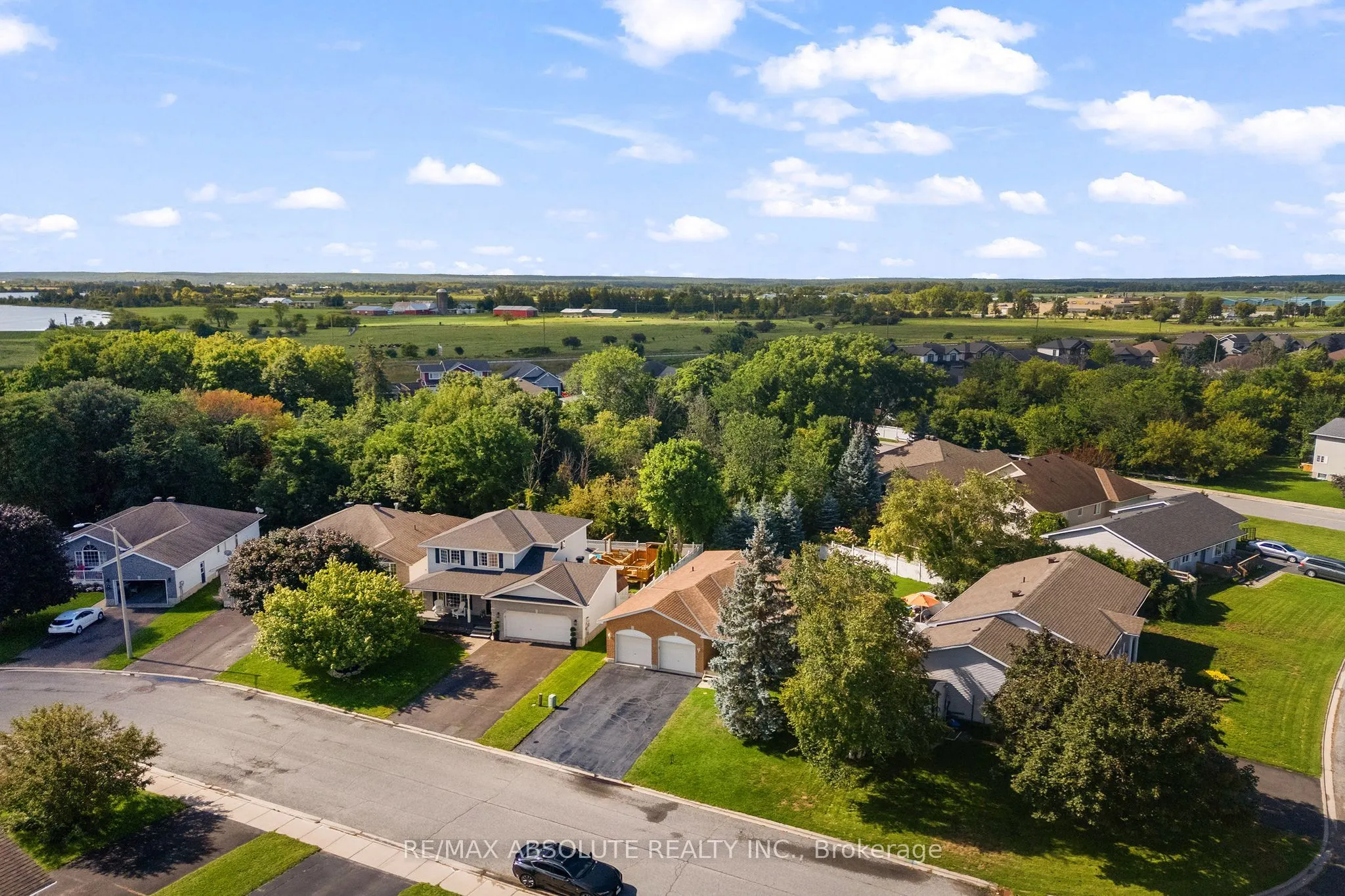 1 River Ridge Crescent