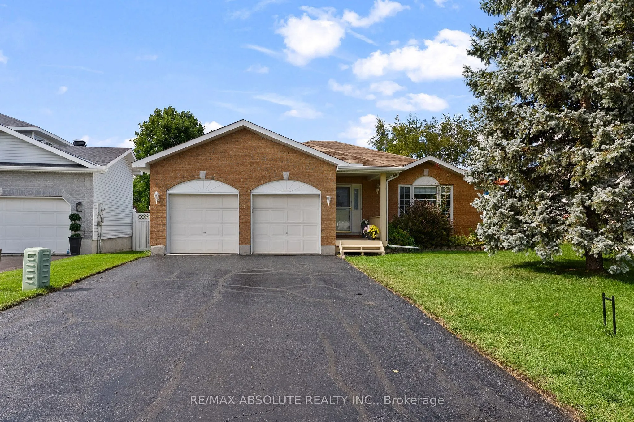 1 River Ridge Crescent
