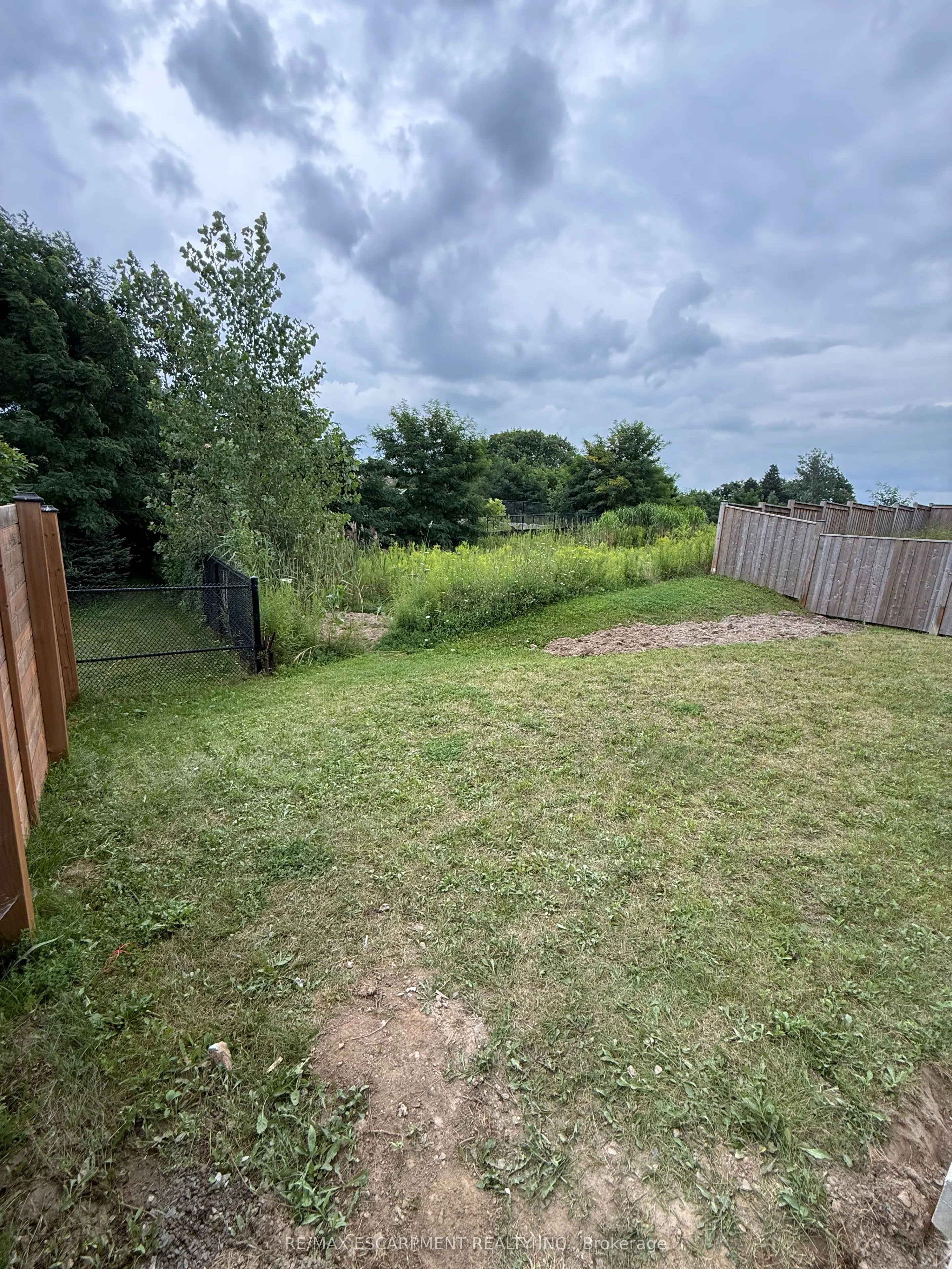 27 DEERFIELD Lane #LOWER