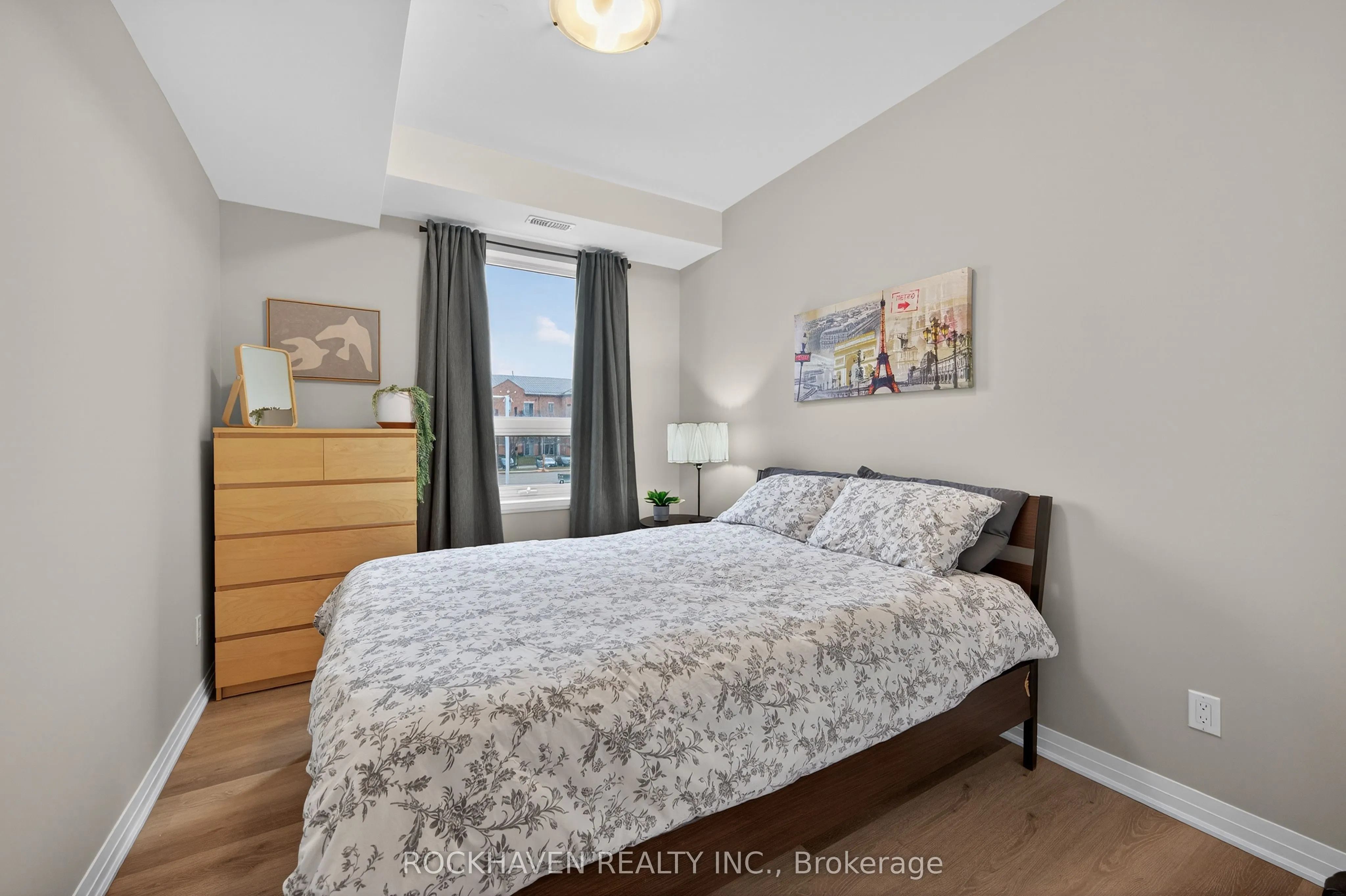 5 Hamilton Street N #209