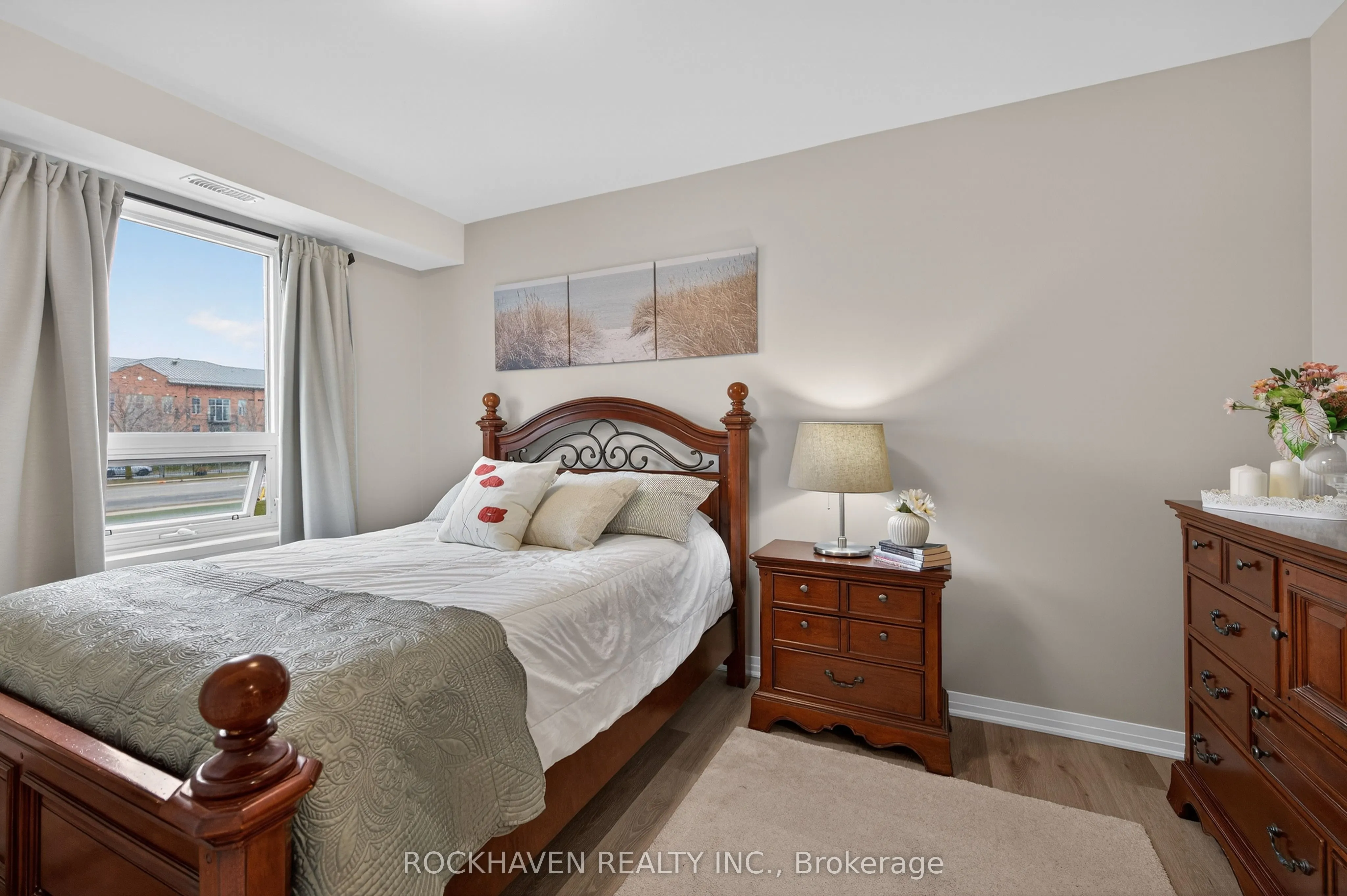 5 Hamilton Street N #209
