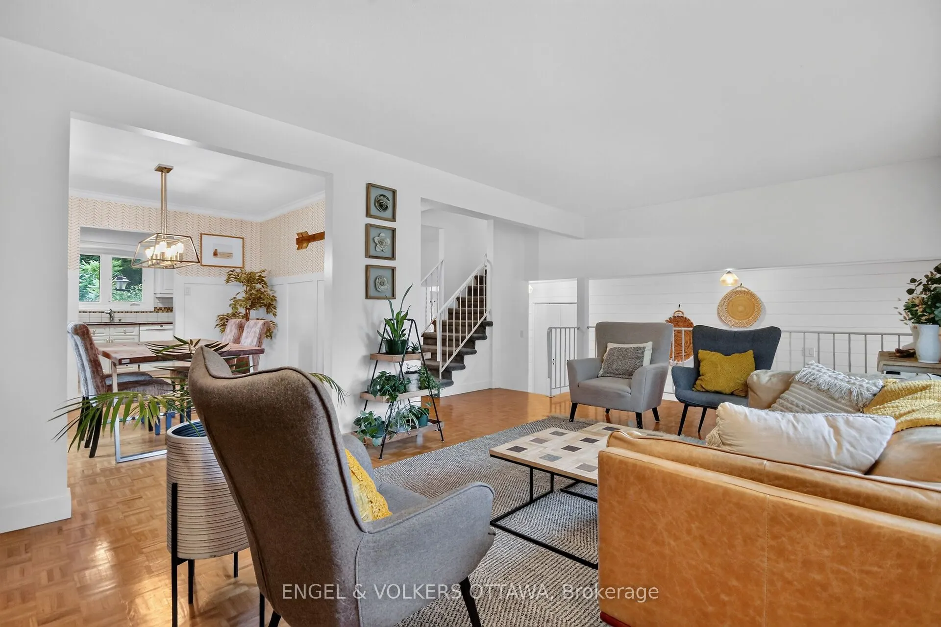 21 Stroughton Crescent