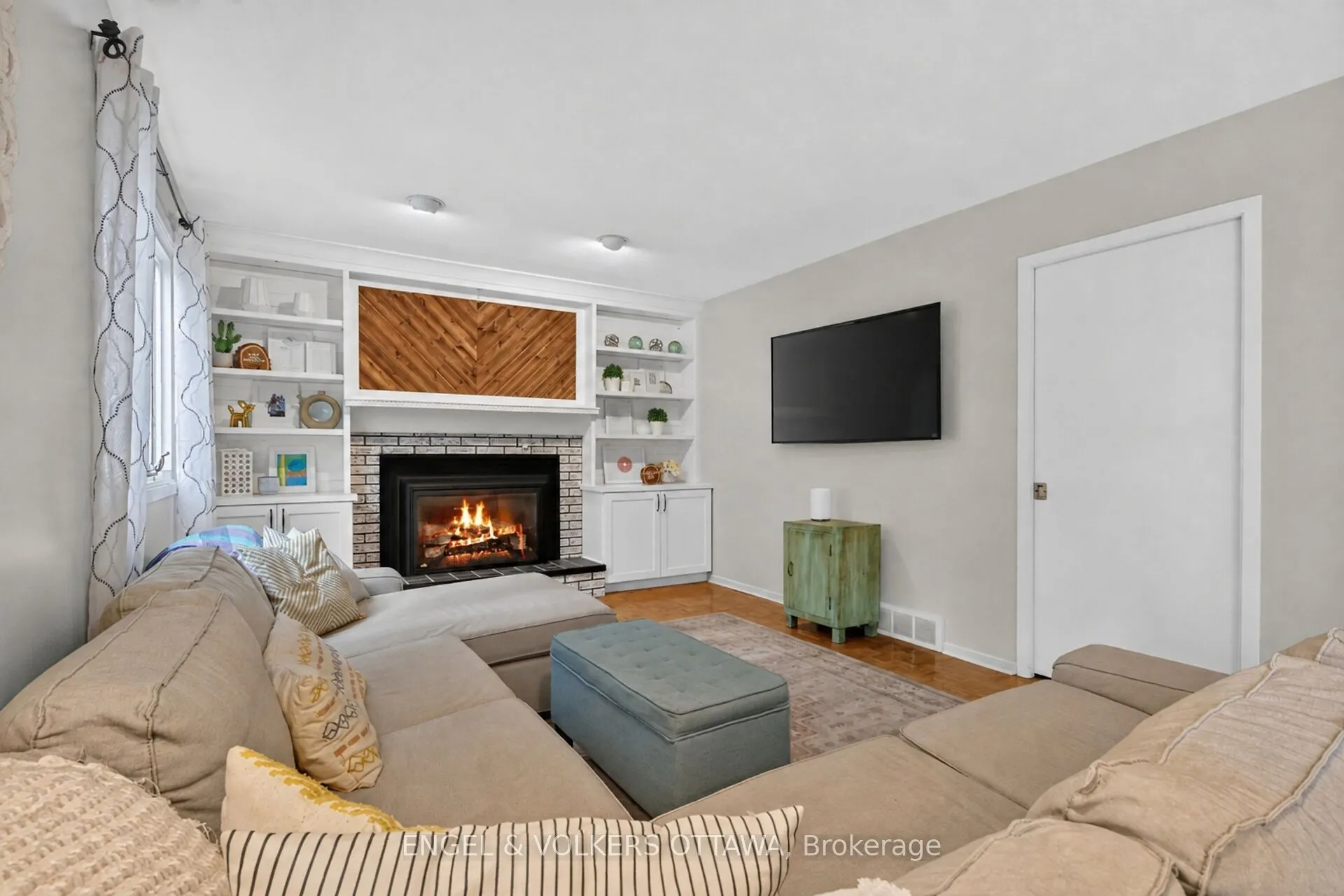 21 Stroughton Crescent