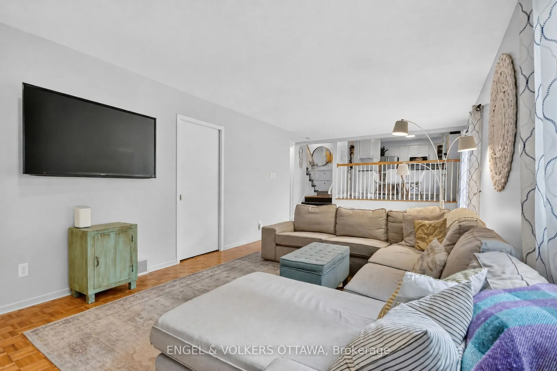 21 Stroughton Crescent