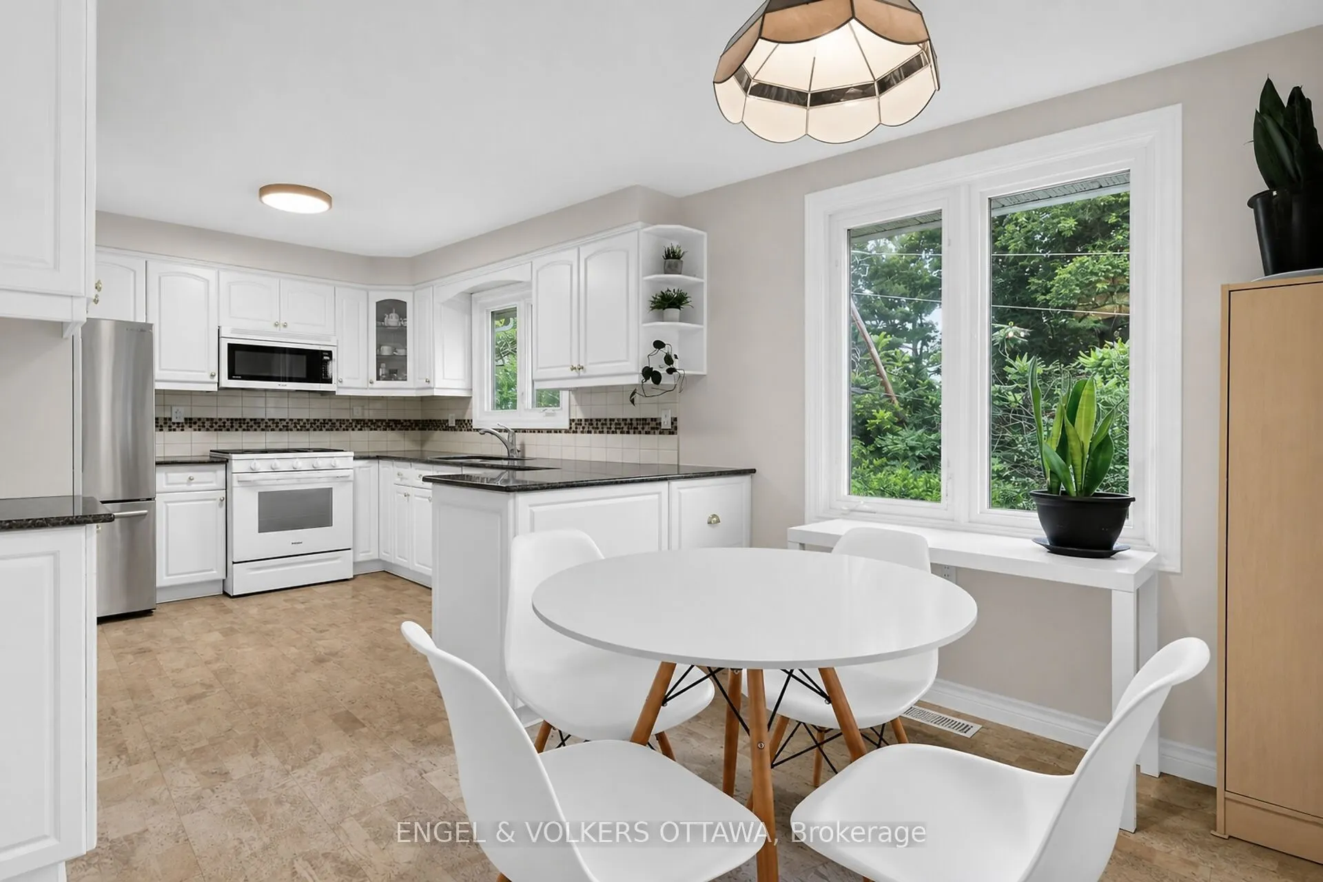 21 Stroughton Crescent