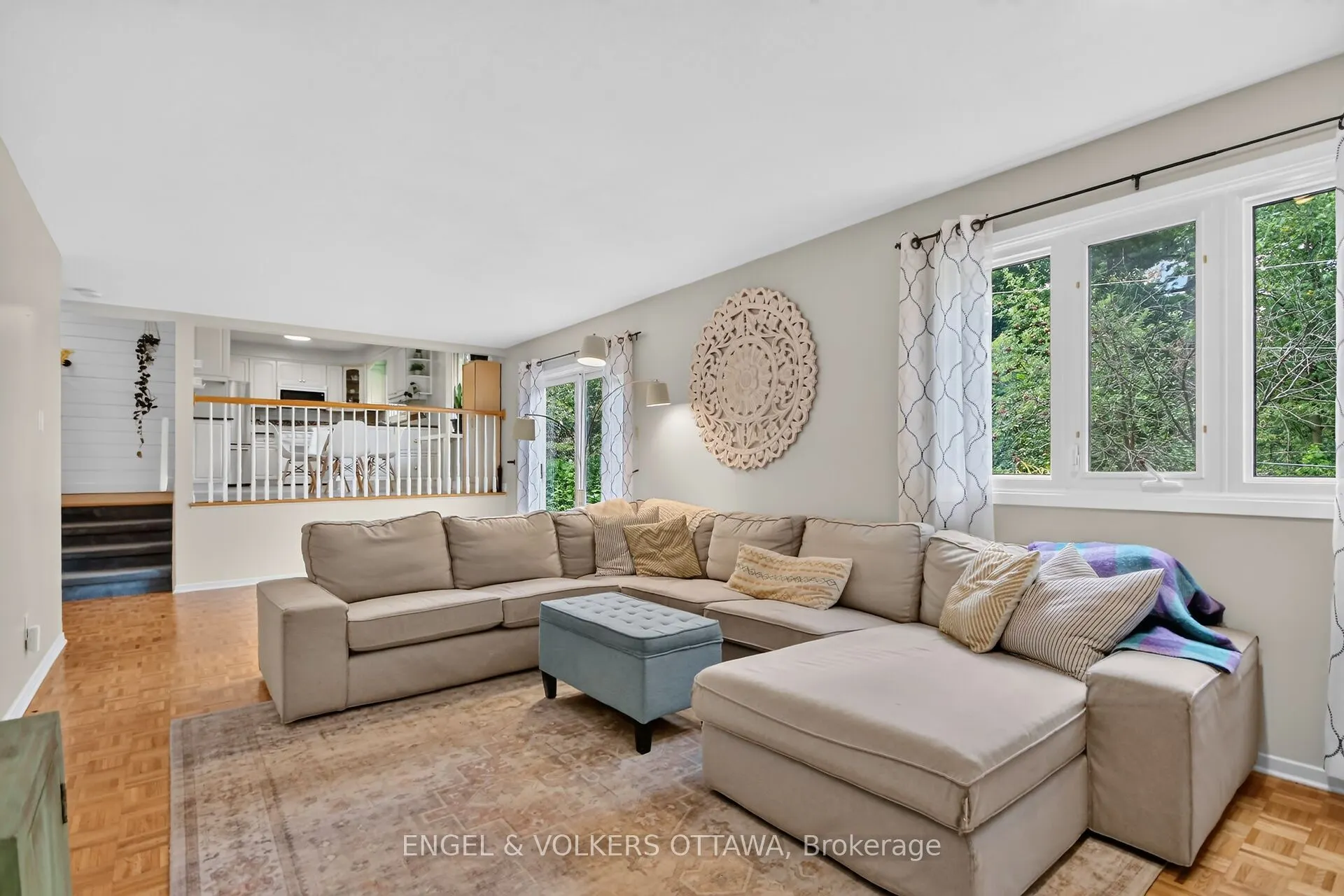 21 Stroughton Crescent