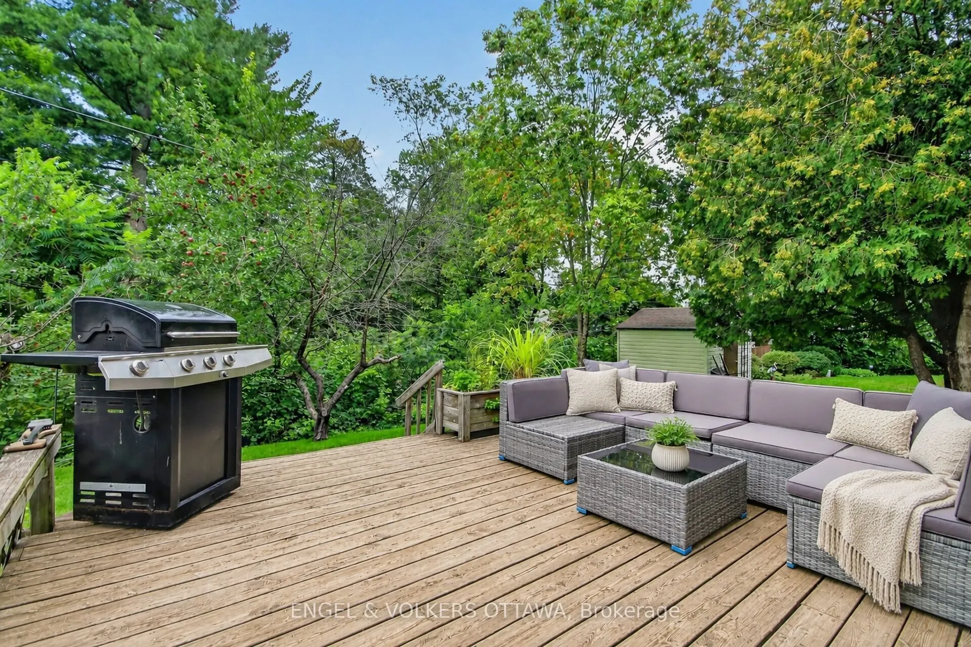 21 Stroughton Crescent