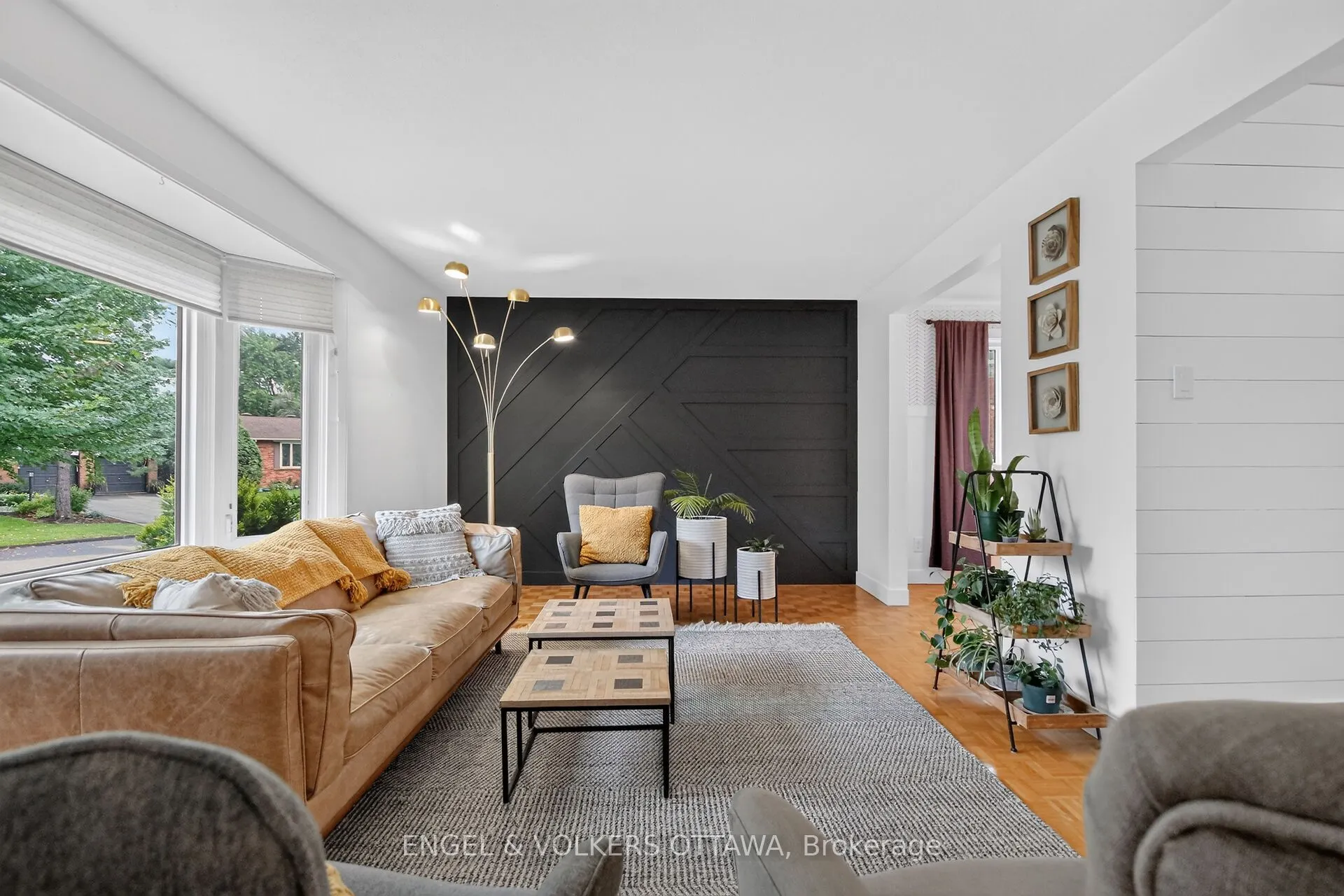 21 Stroughton Crescent