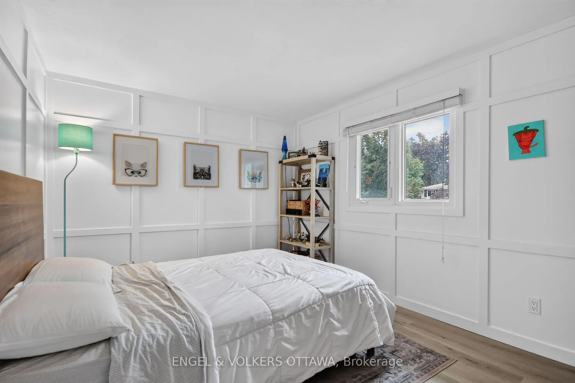 21 Stroughton Crescent