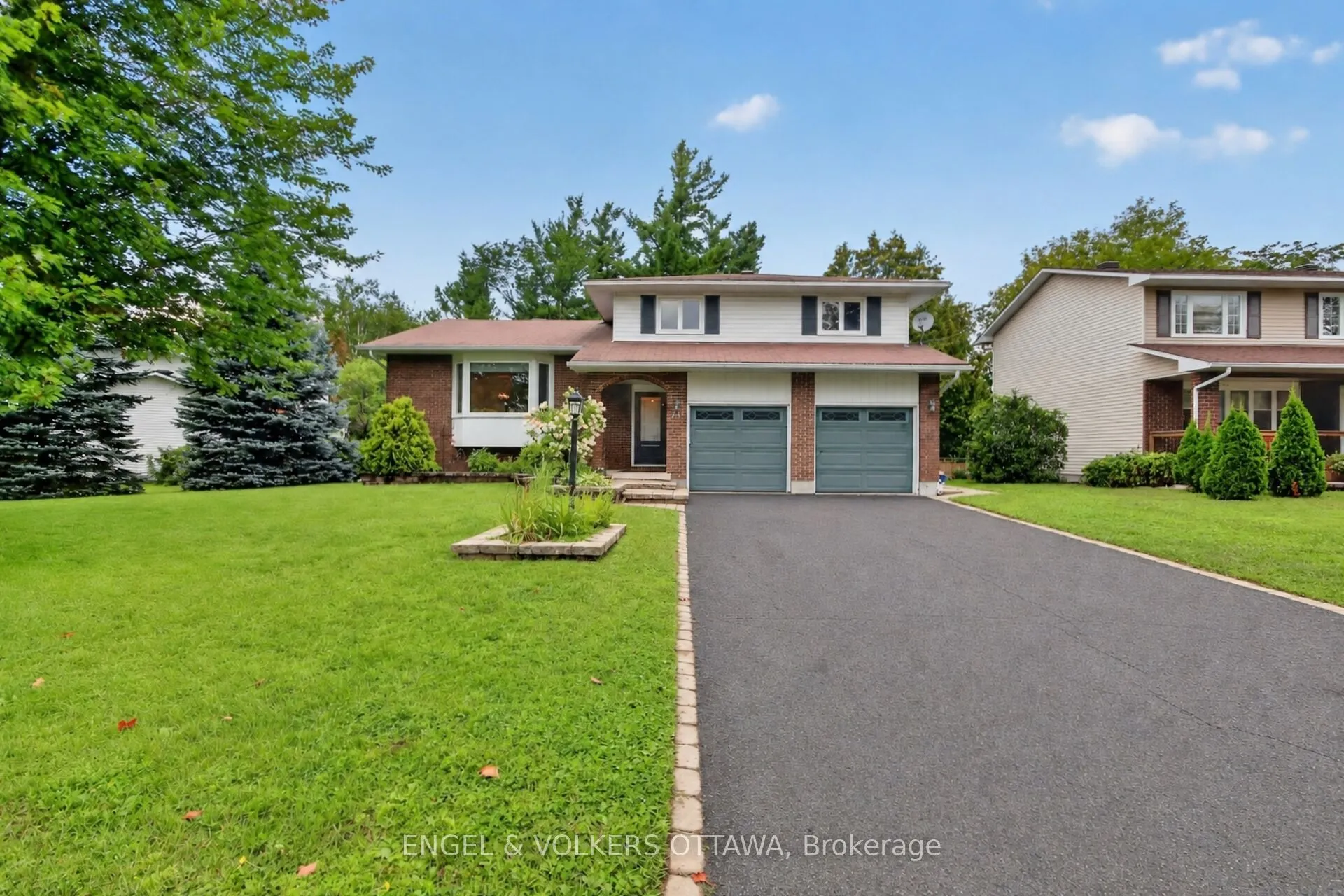 21 Stroughton Crescent