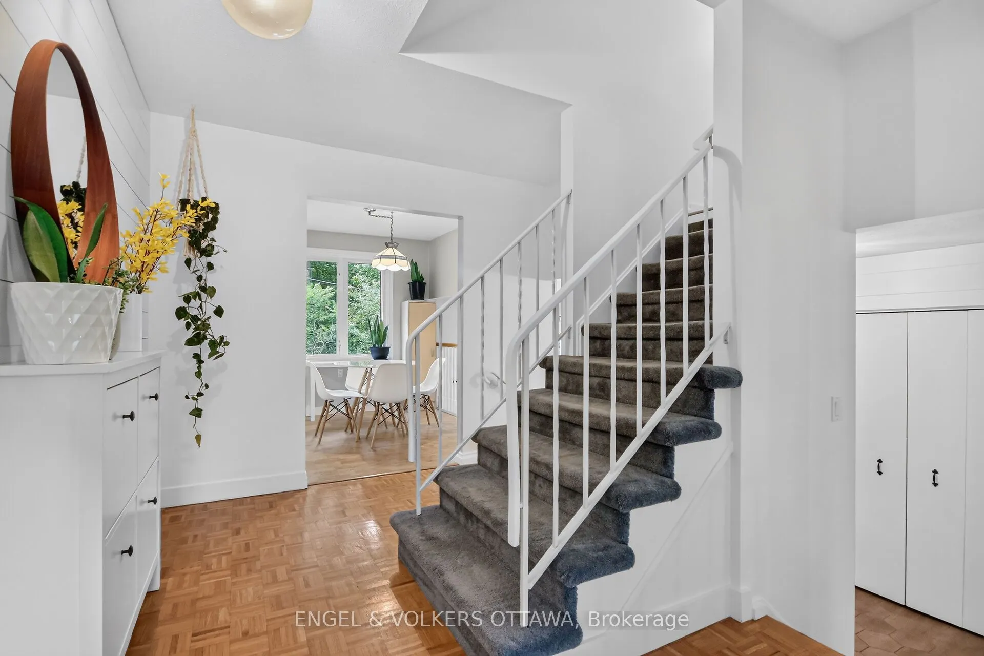 21 Stroughton Crescent