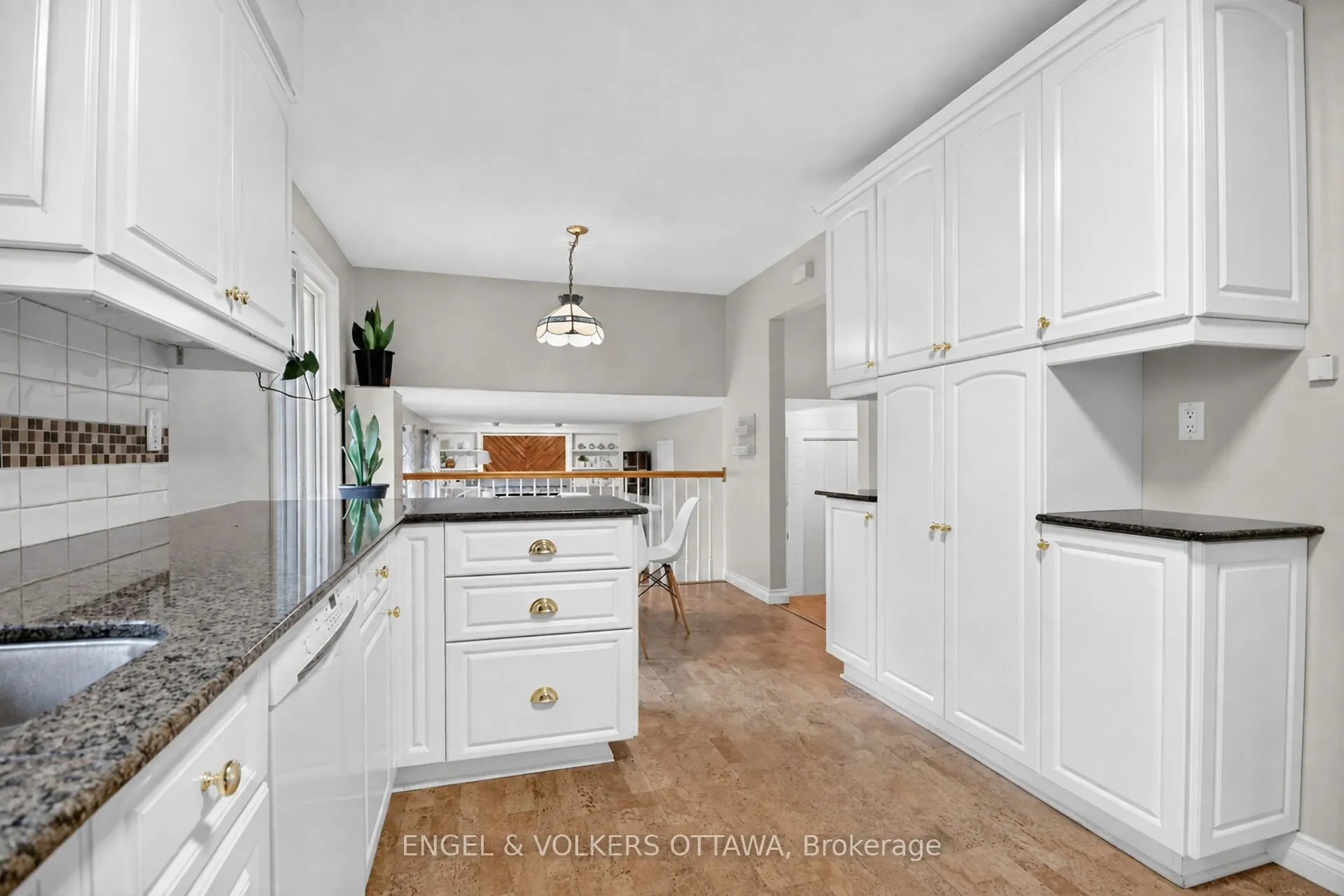 21 Stroughton Crescent