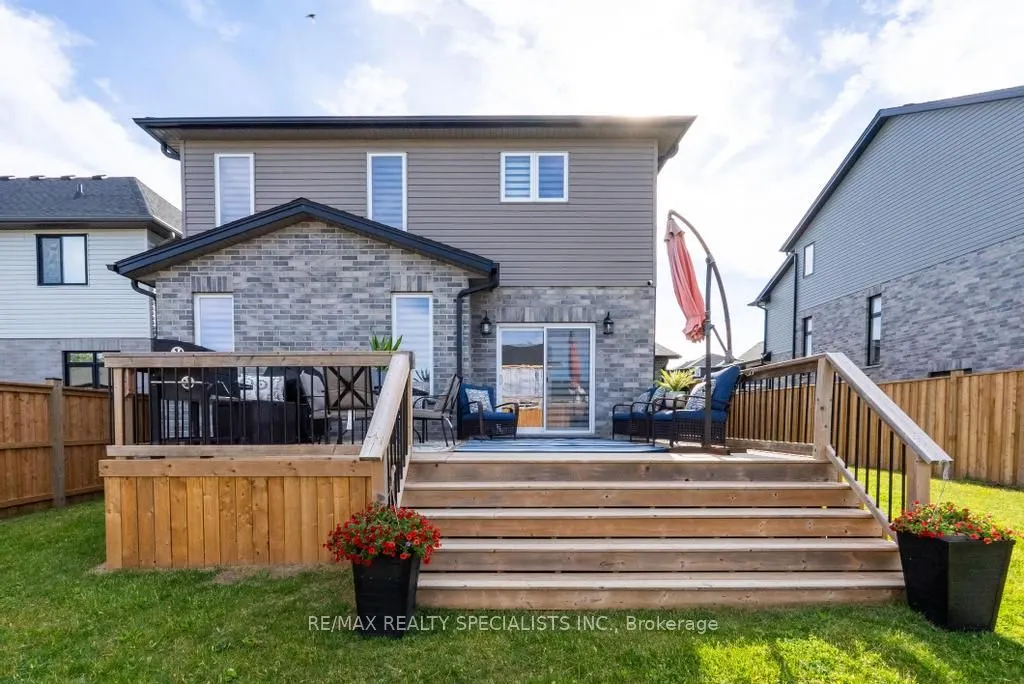 45 Peggy Avenue