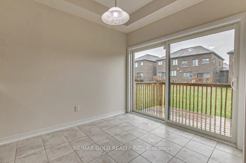 120 Huntingford Trail