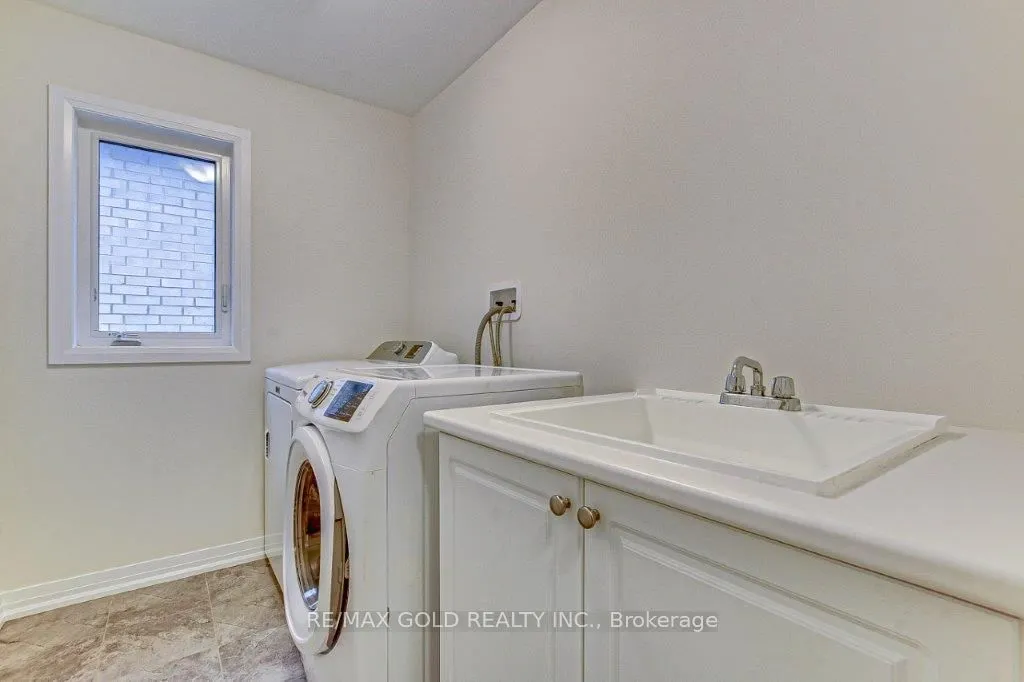 120 Huntingford Trail