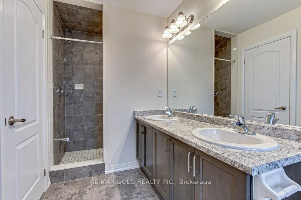 120 Huntingford Trail