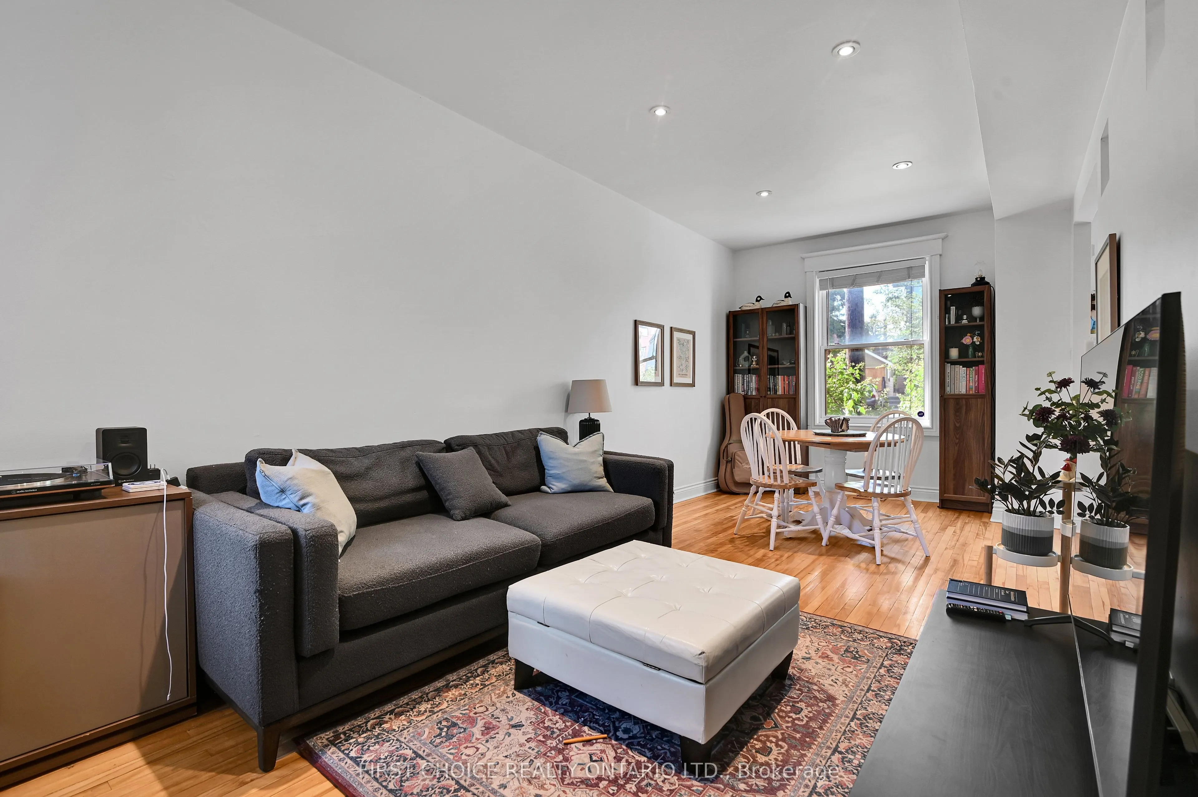 276 Fifth Avenue