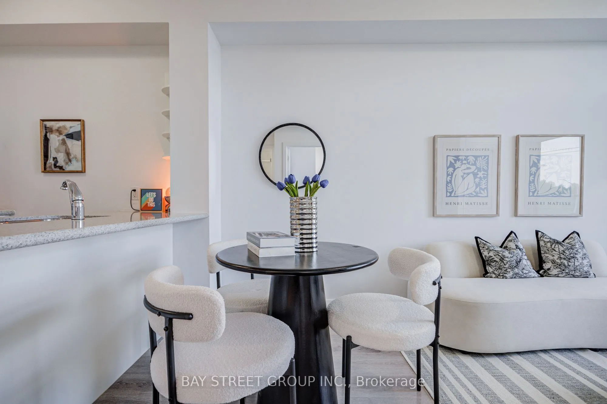 450 Dundas Street E #313