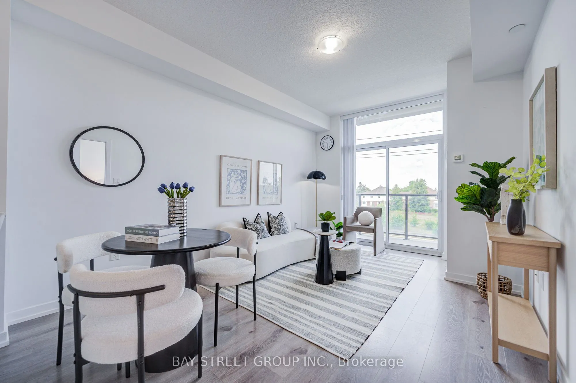 450 Dundas Street E #313