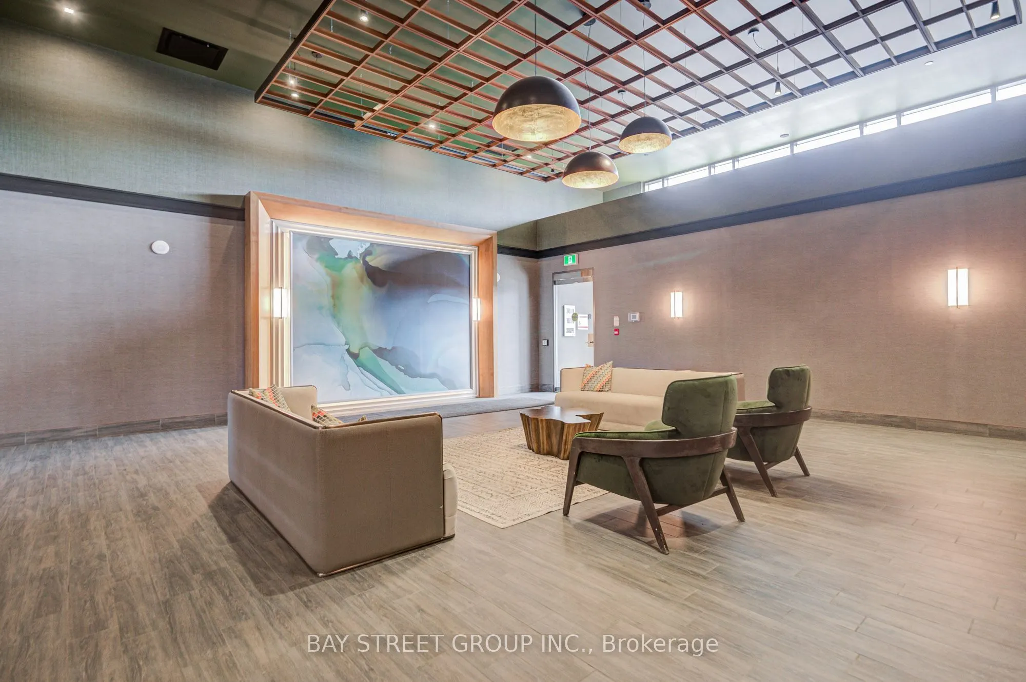 450 Dundas Street E #313