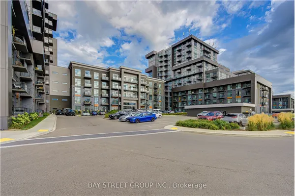 450 Dundas Street E