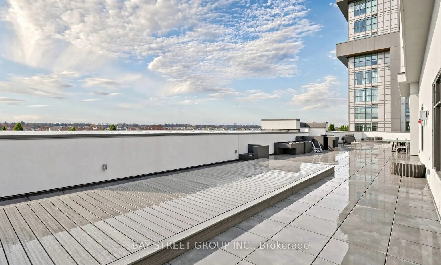 450 Dundas Street E #313