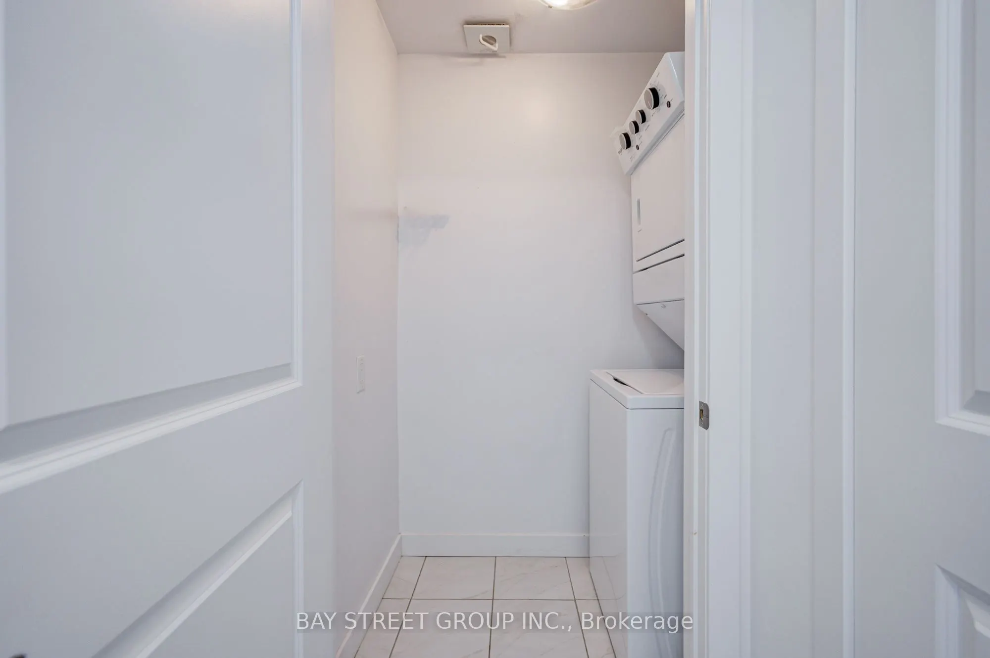 450 Dundas Street E #313