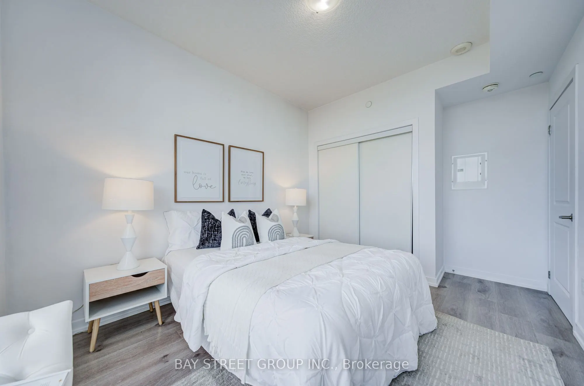 450 Dundas Street E #313