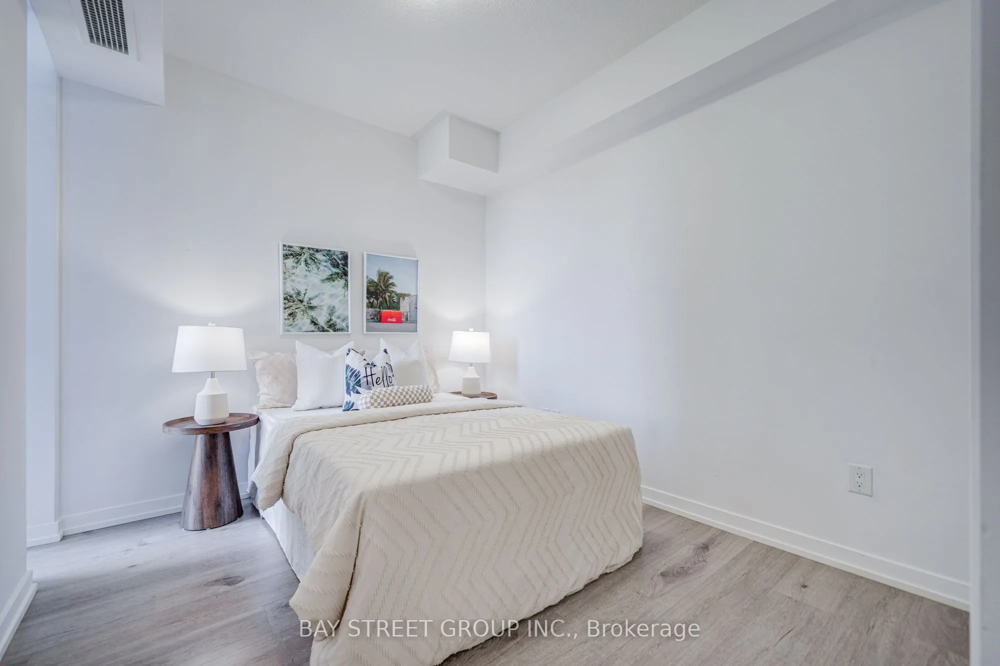 450 Dundas Street E #313