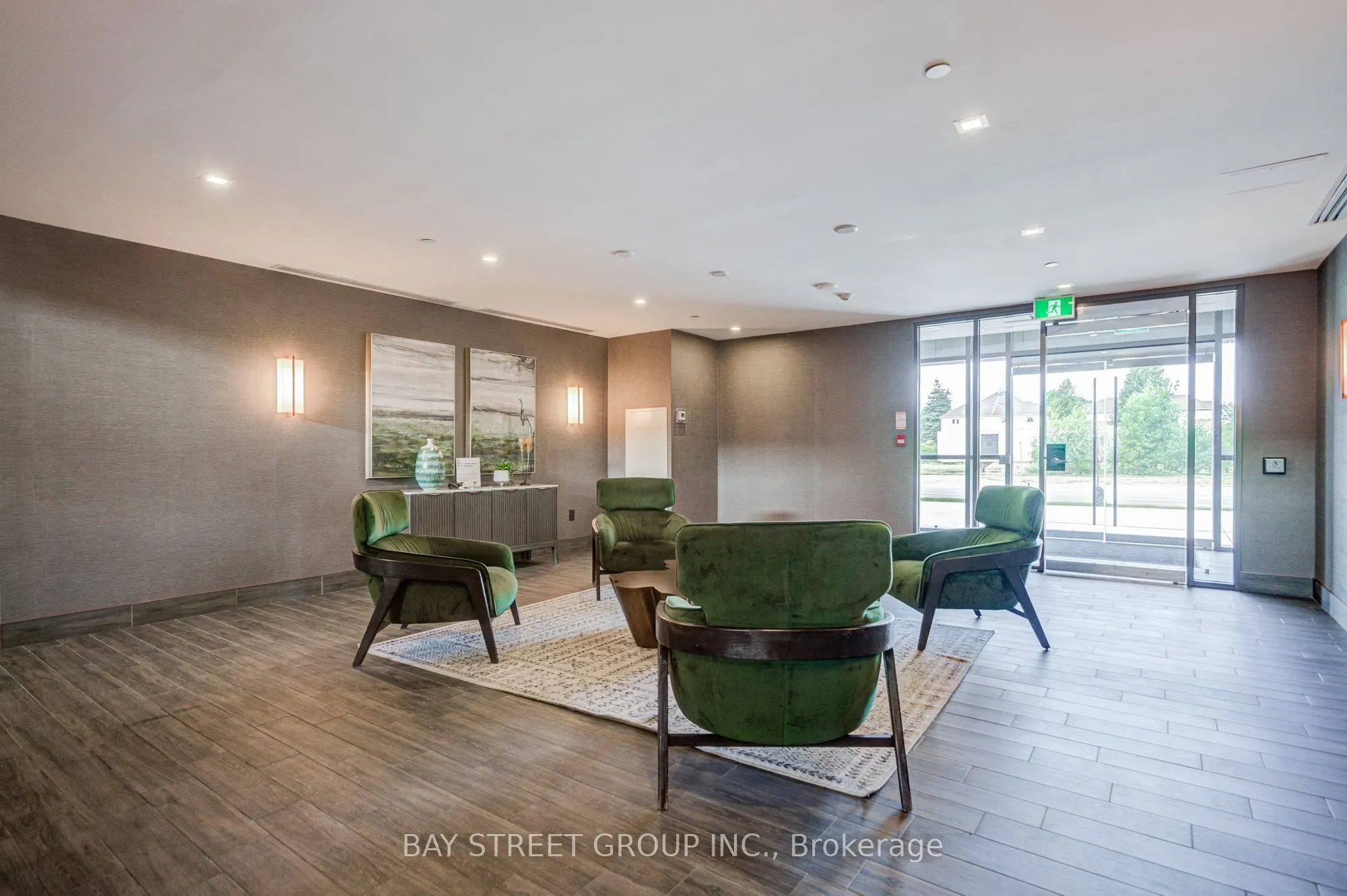 450 Dundas Street E #313