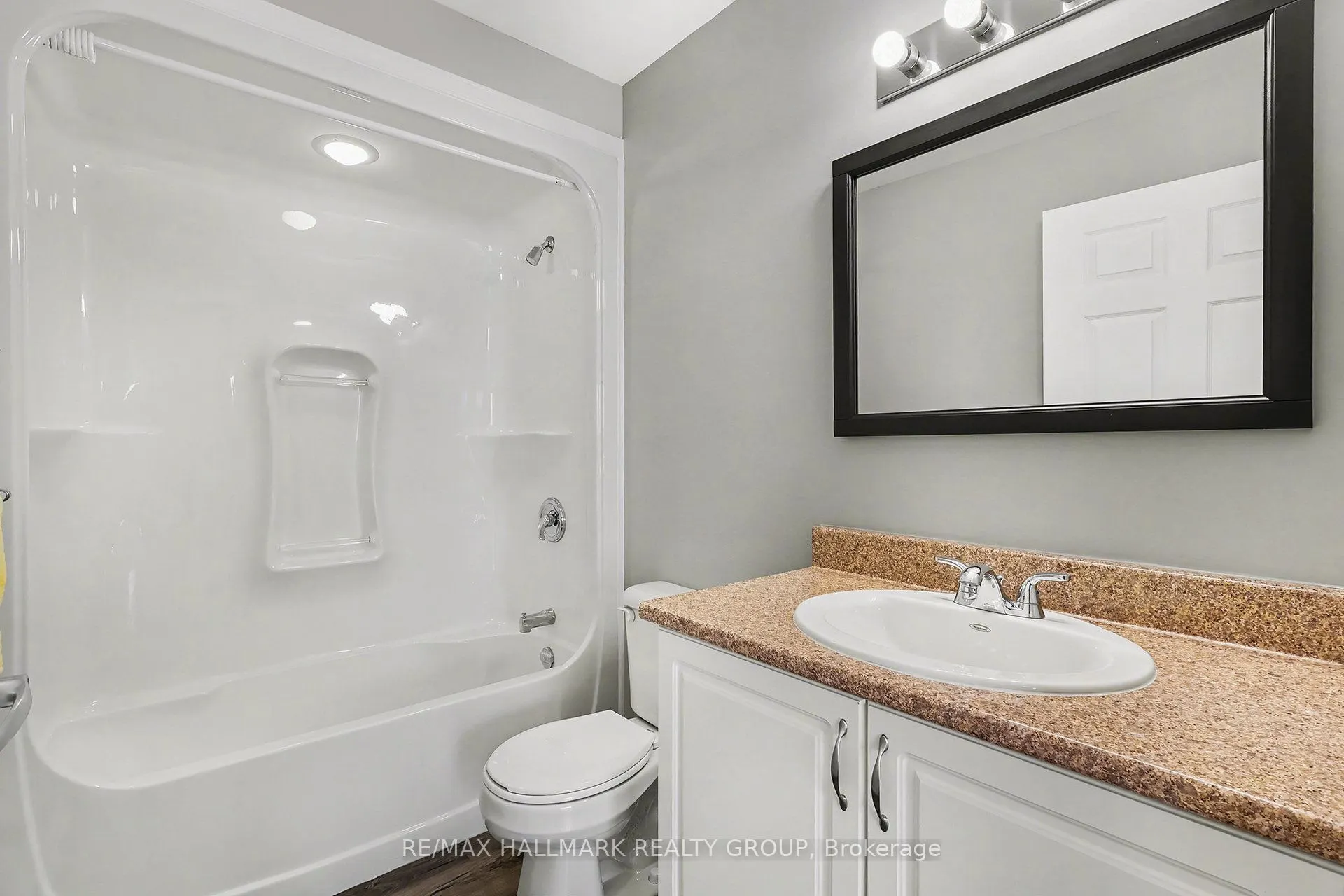 1026 Laurier Street #208