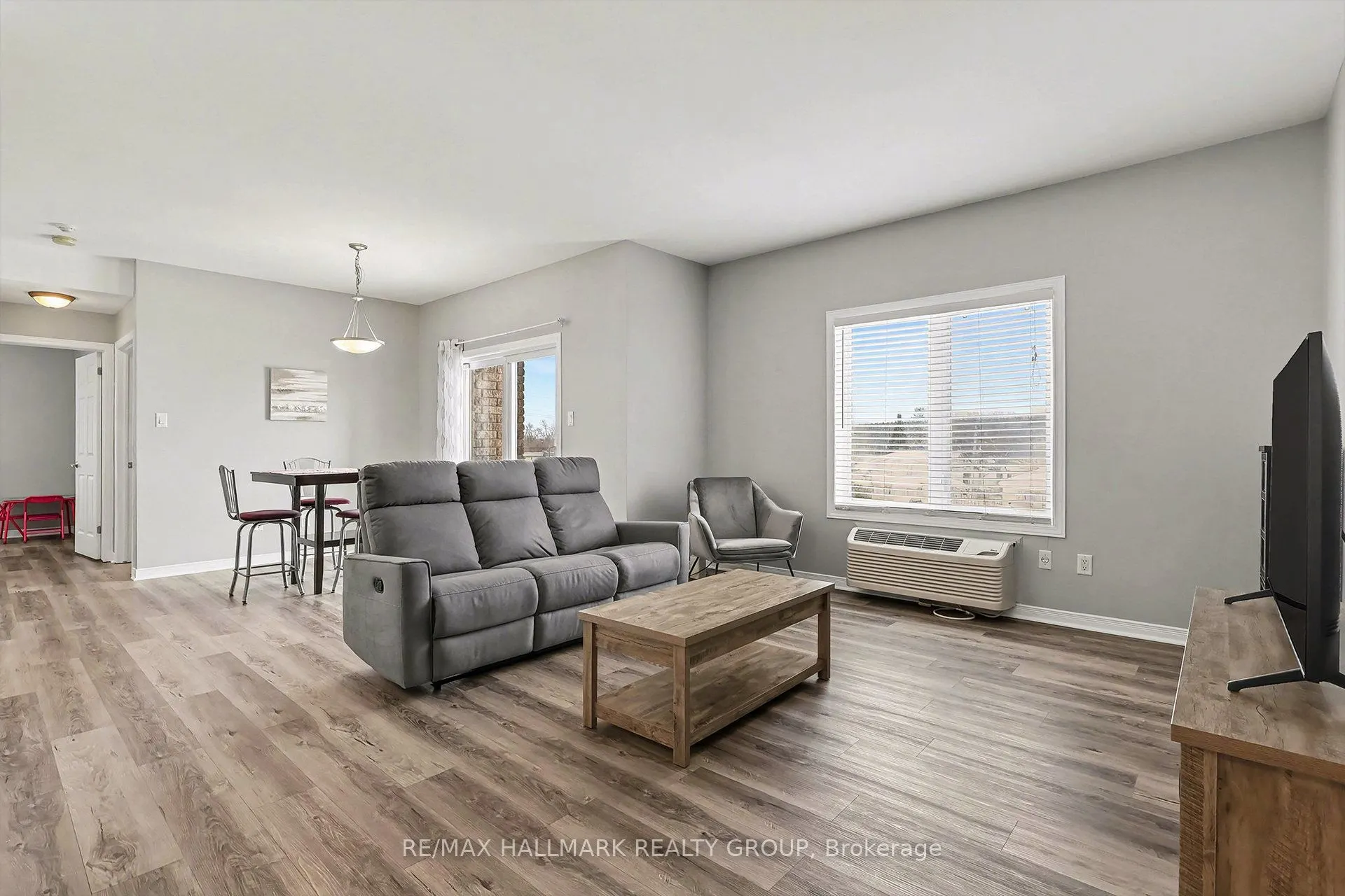 1026 Laurier Street #208