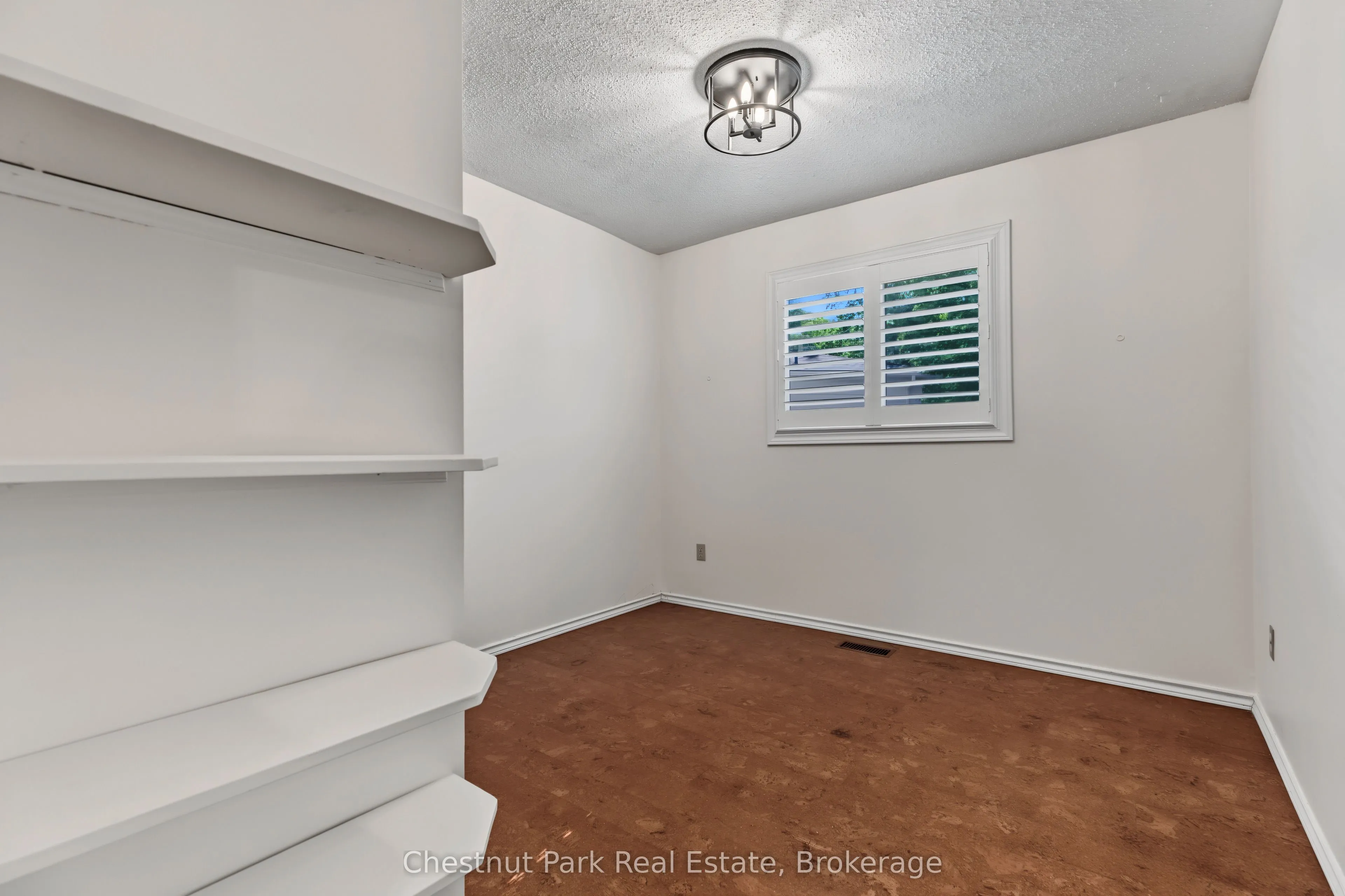 280 8th Avenue E