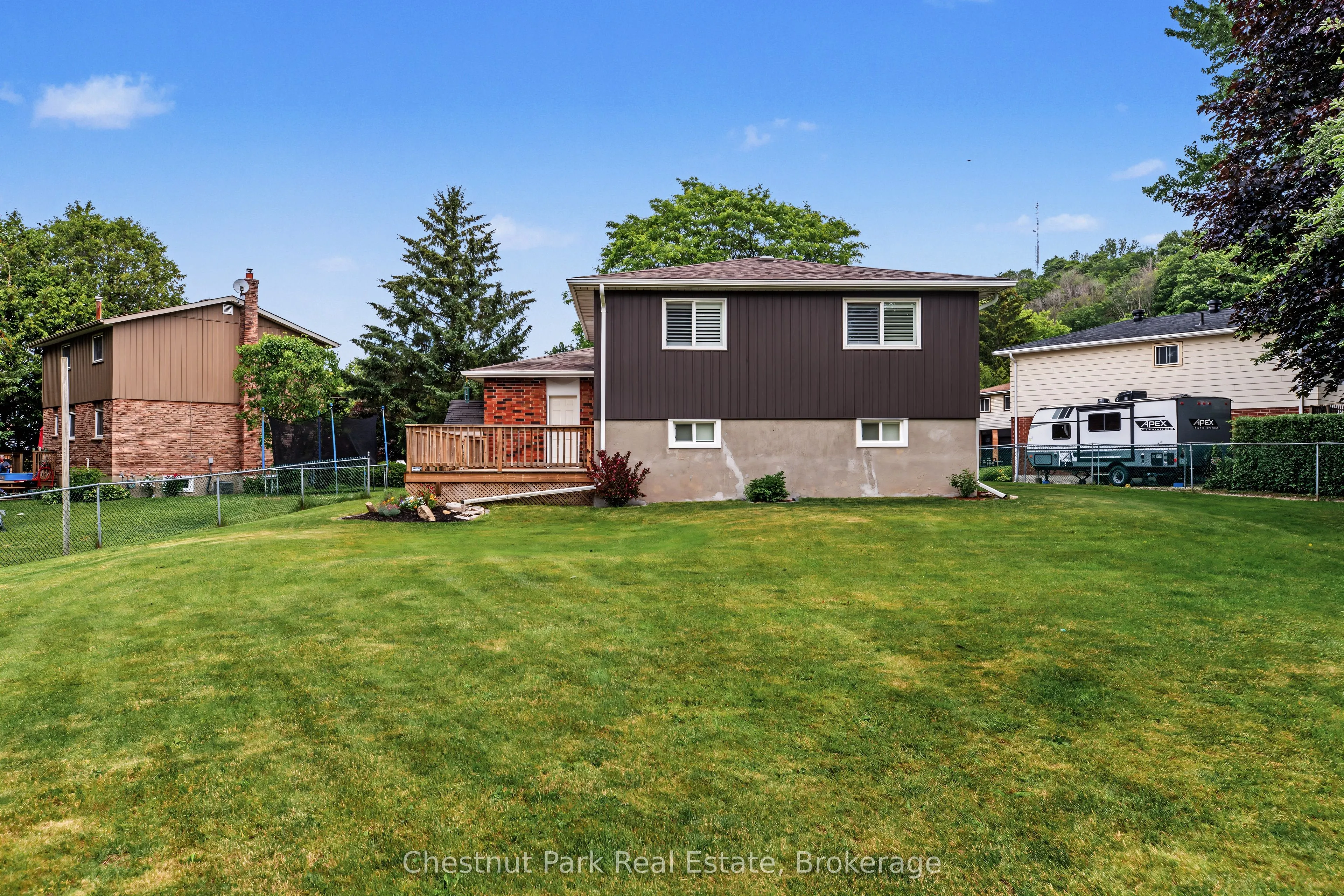 280 8th Avenue E