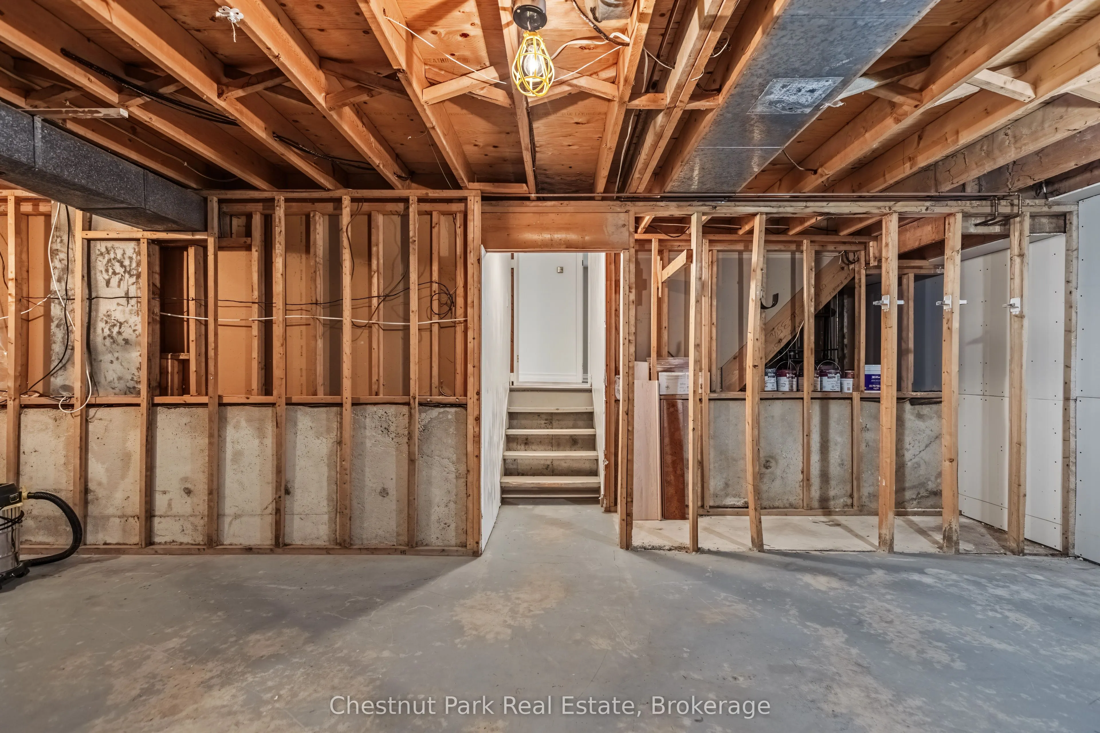 280 8th Avenue E