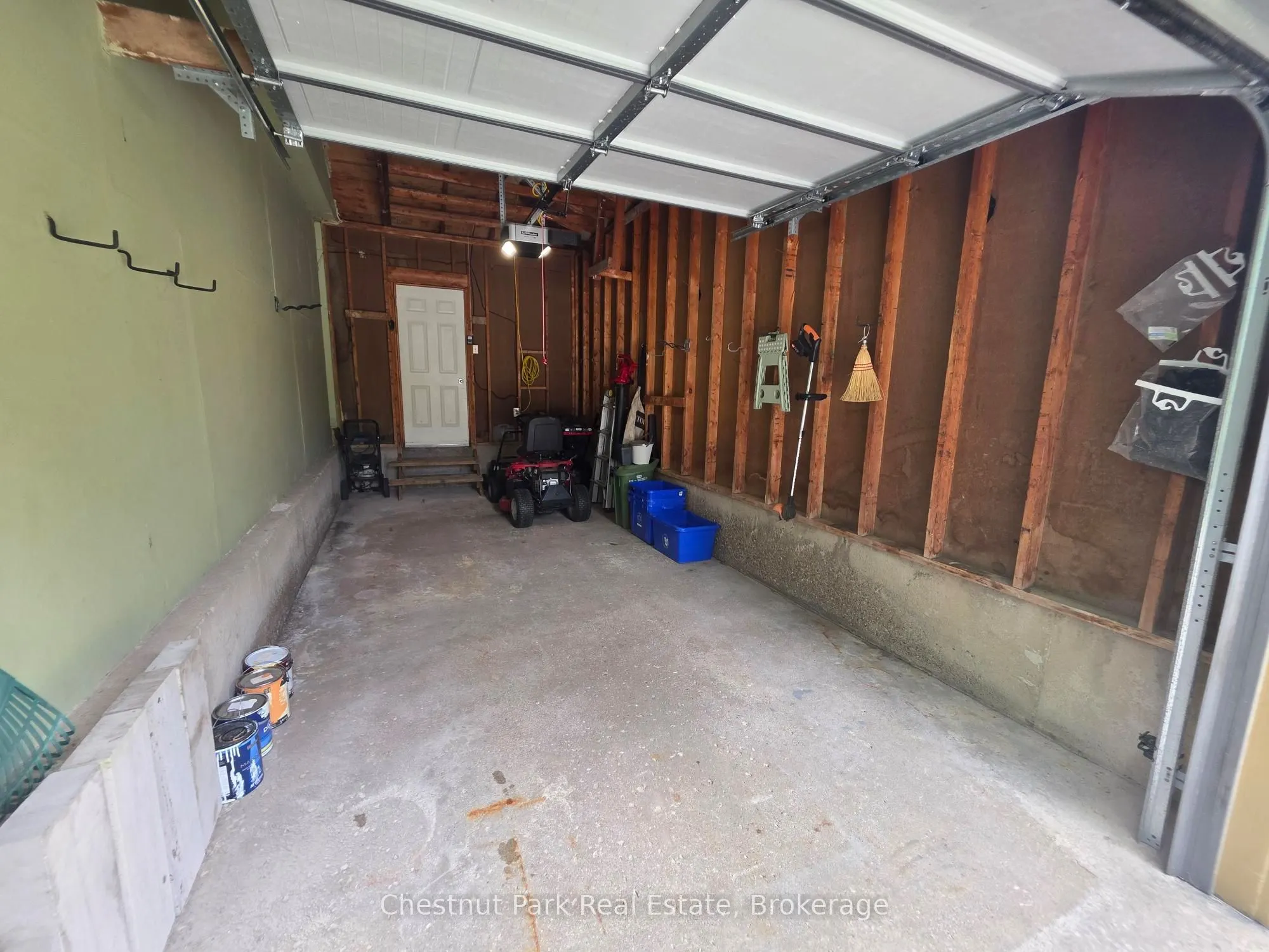280 8th Avenue E