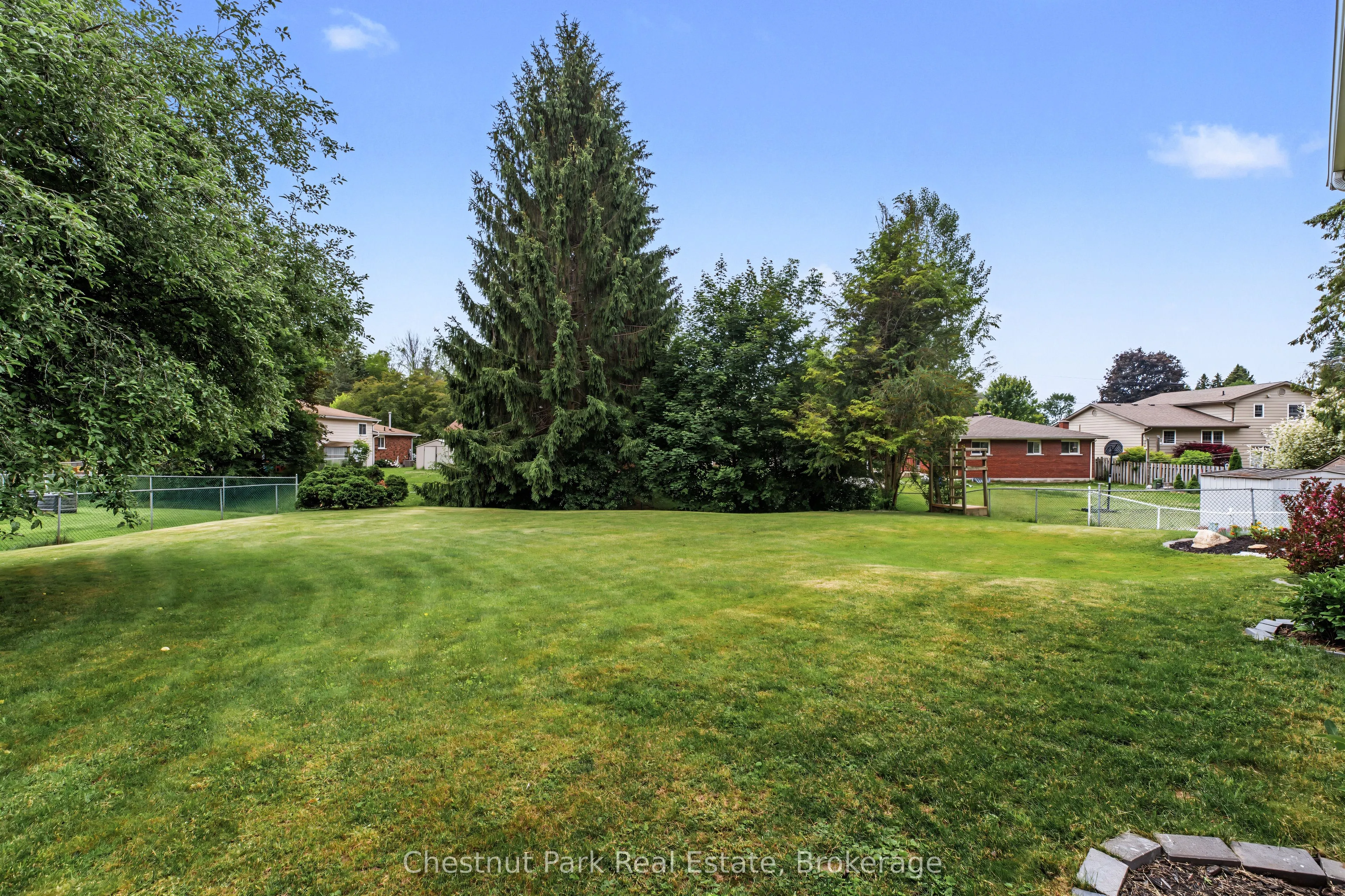 280 8th Avenue E